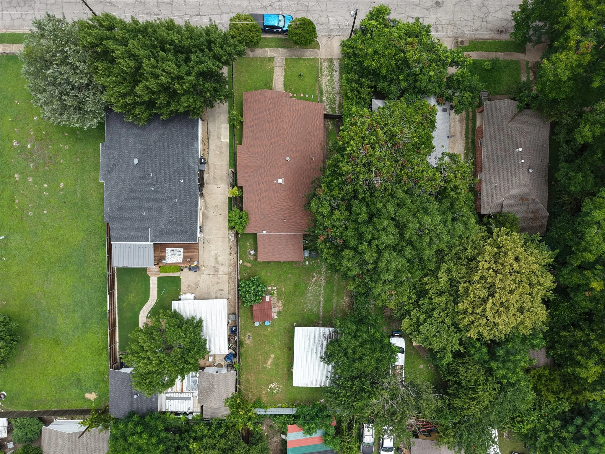 Single Family Residence For Sale in Dallas County , 611 Wayne Street, Dallas, Texas 75223, 3 Bedroom, 2 Bathroom, Garage spaces, 1,224 Sqft, built in 1930, mls#21304124, Real Estate Agent in Dallas, Homes For Sale in Dallas county, Homes For Sale in Dallas, Realtor in Dallas Texas, Real Estate Brokerage Independent Realty Texas, Luminita Cordes Realtor