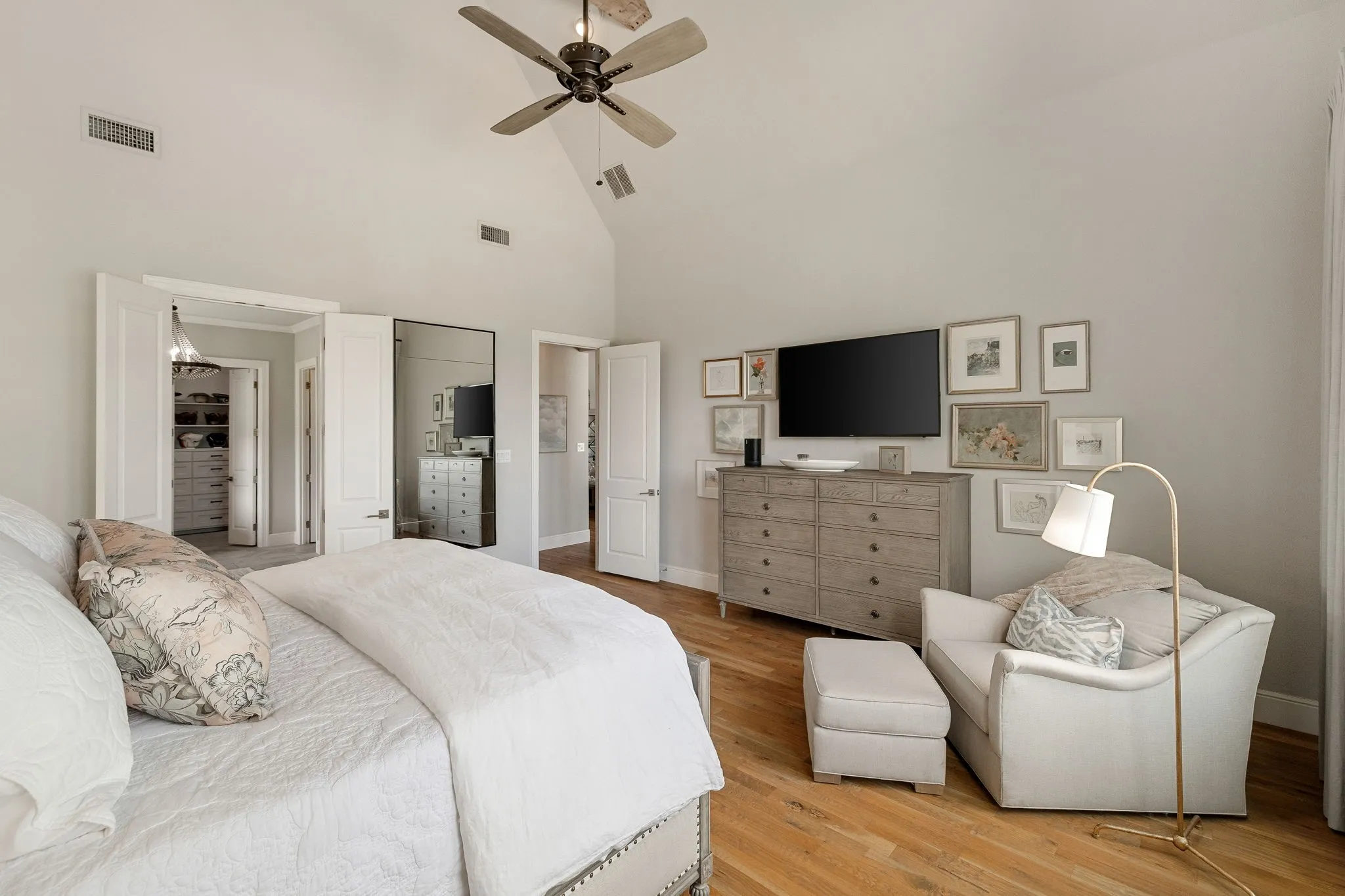 Single Family Residence For Sale in Collin County , 515 Mark Drive, Lucas, Texas 75002, 5 Bedroom, 6 Bathroom, 5 Garage spaces, 5,155 Sqft, built in 2017, mls#21301399, Real Estate Agent in Lucas, Homes For Sale in Collin county, Homes For Sale in Lucas, Realtor in Lucas Texas, Real Estate Brokerage Independent Realty Texas, Luminita Cordes Realtor
