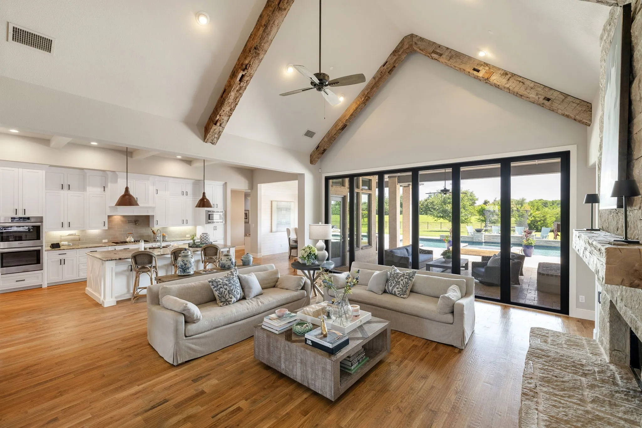 Single Family Residence For Sale in Collin County , 515 Mark Drive, Lucas, Texas 75002, 5 Bedroom, 6 Bathroom, 5 Garage spaces, 5,155 Sqft, built in 2017, mls#21301399, Real Estate Agent in Lucas, Homes For Sale in Collin county, Homes For Sale in Lucas, Realtor in Lucas Texas, Real Estate Brokerage Independent Realty Texas, Luminita Cordes Realtor