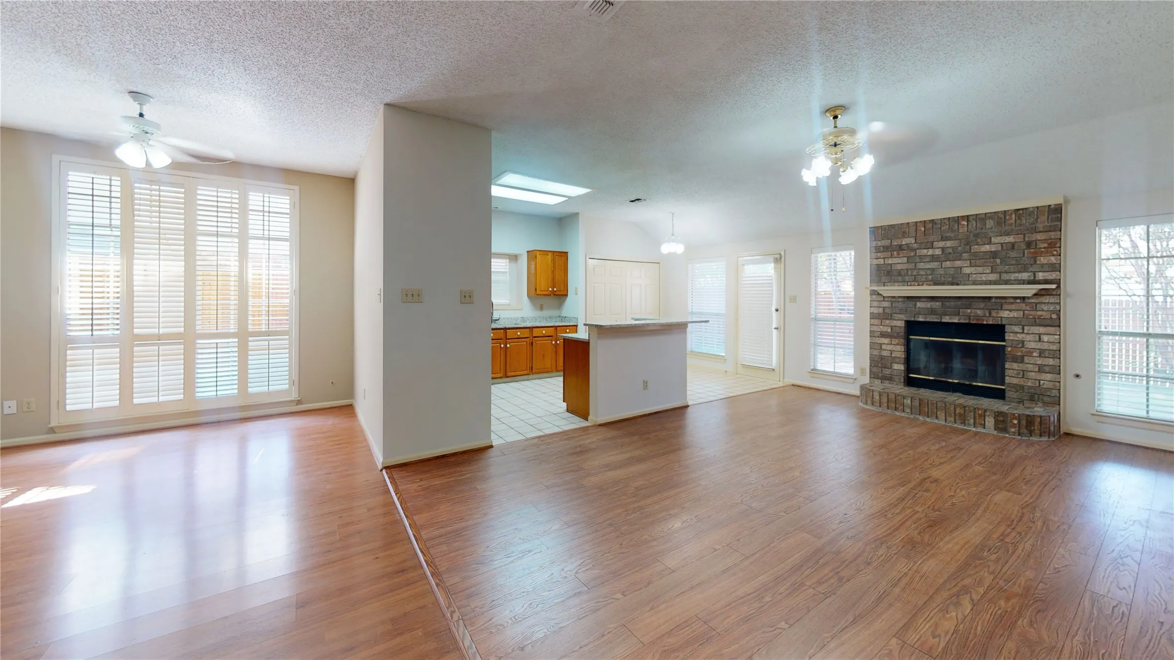 Single Family Residence For Rent in Collin County , 4012 Sendero Trail, Plano, Texas 75024, 4 Bedroom, 2 Bathroom, 2 Garage spaces, 2,091 Sqft, built in 1989, mls#21304133, Real Estate Agent in Plano, Homes For Rent in Collin county, Homes For Rent in Plano, Realtor in Plano Texas, Real Estate Brokerage Independent Realty Texas, Luminita Cordes Realtor
