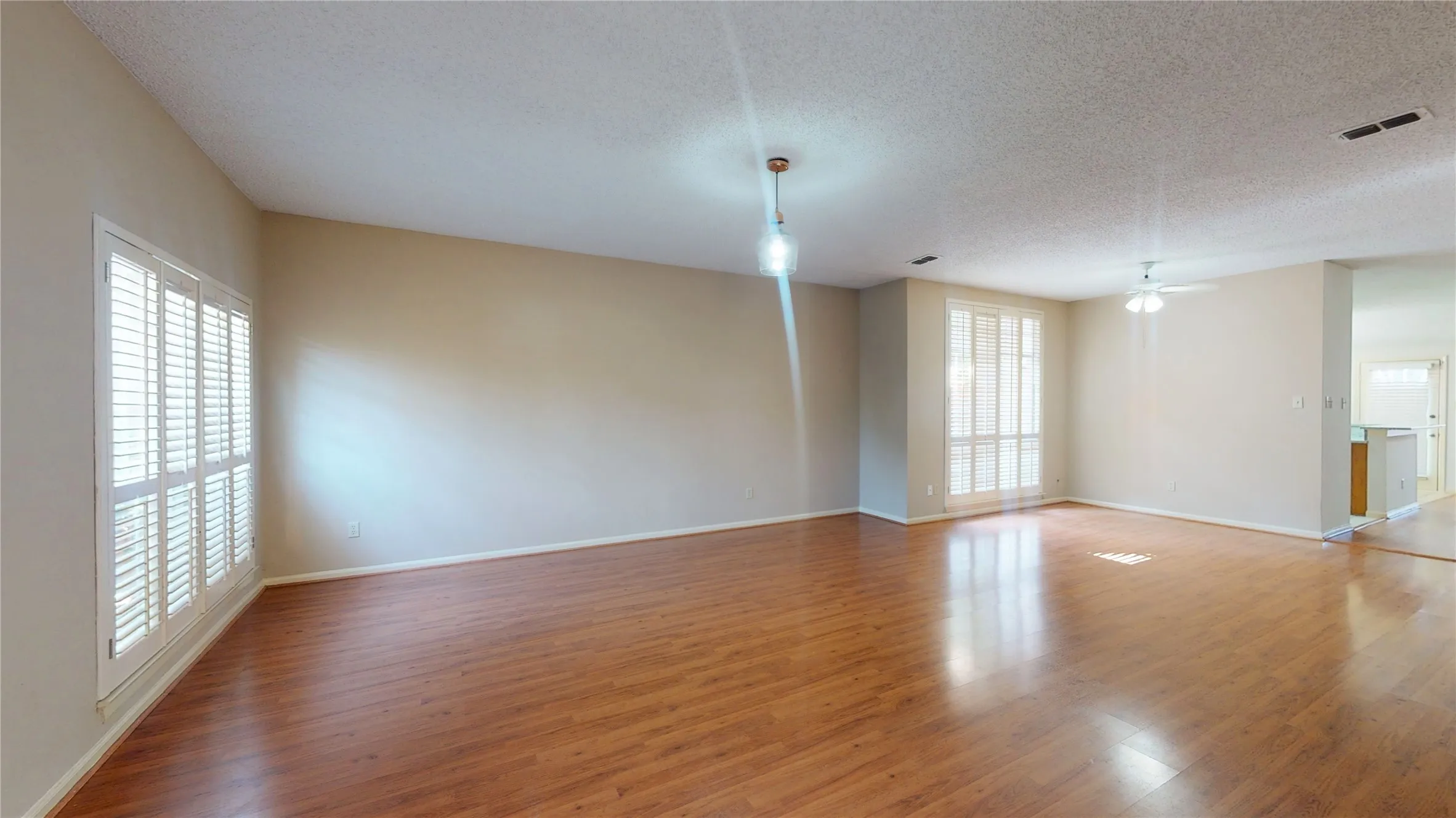 Single Family Residence For Rent in Collin County , 4012 Sendero Trail, Plano, Texas 75024, 4 Bedroom, 2 Bathroom, 2 Garage spaces, 2,091 Sqft, built in 1989, mls#21304133, Real Estate Agent in Plano, Homes For Rent in Collin county, Homes For Rent in Plano, Realtor in Plano Texas, Real Estate Brokerage Independent Realty Texas, Luminita Cordes Realtor