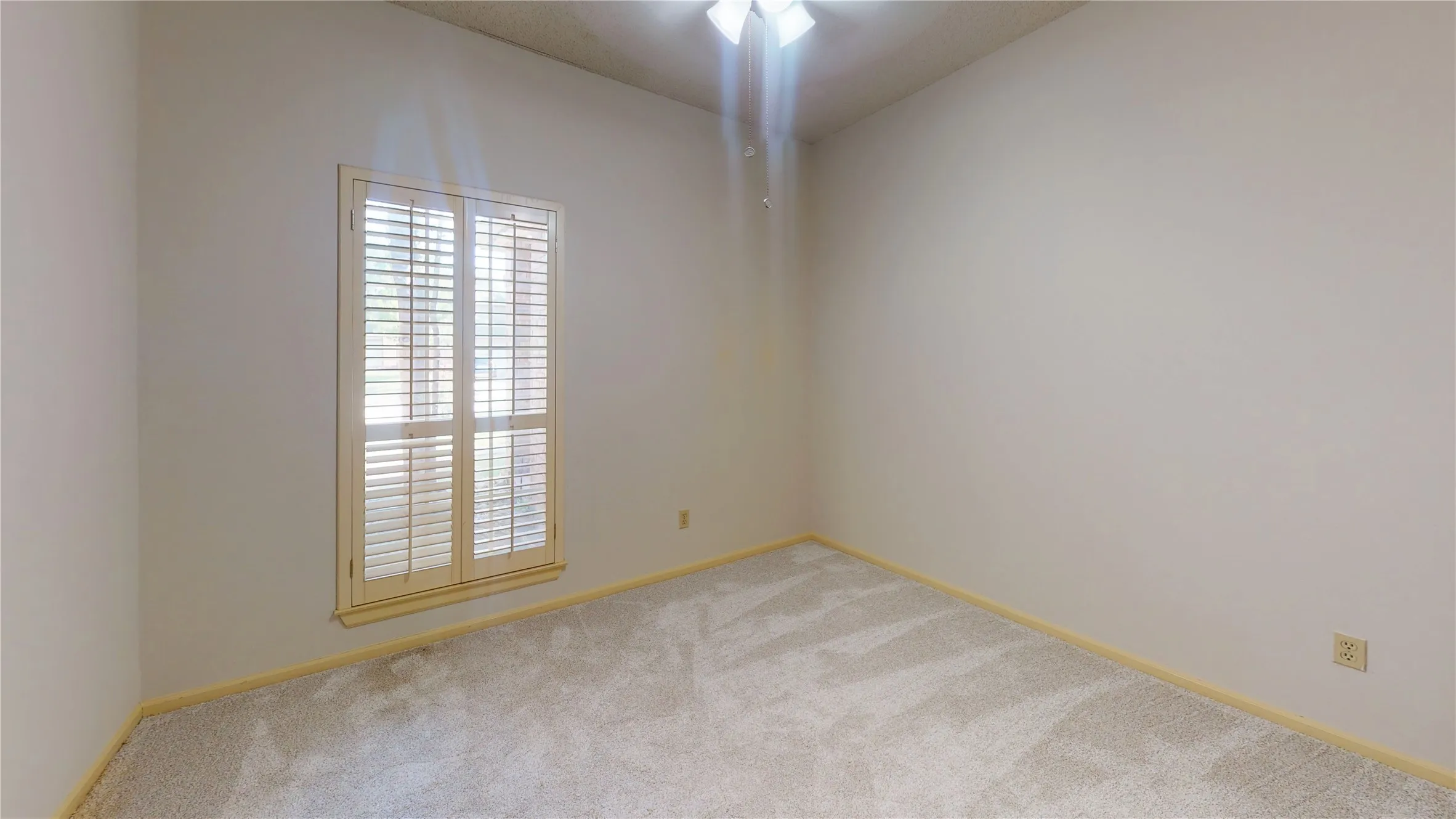 Single Family Residence For Rent in Collin County , 4012 Sendero Trail, Plano, Texas 75024, 4 Bedroom, 2 Bathroom, 2 Garage spaces, 2,091 Sqft, built in 1989, mls#21304133, Real Estate Agent in Plano, Homes For Rent in Collin county, Homes For Rent in Plano, Realtor in Plano Texas, Real Estate Brokerage Independent Realty Texas, Luminita Cordes Realtor