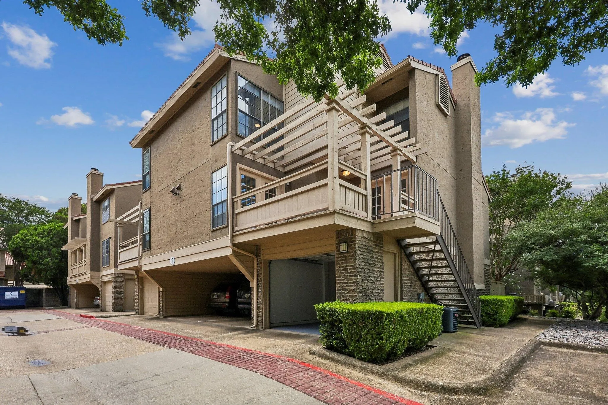 Condominium For Sale in Dallas County , 5200 Martel Avenue 7D, Dallas, Texas 75206, 2 Bedroom, 2 Bathroom, 1 Garage spaces, 1,070 Sqft, built in 1981, mls#21304118, Real Estate Agent in Dallas, Homes For Sale in Dallas county, Homes For Sale in Dallas, Realtor in Dallas Texas, Real Estate Brokerage Independent Realty Texas, Luminita Cordes Realtor