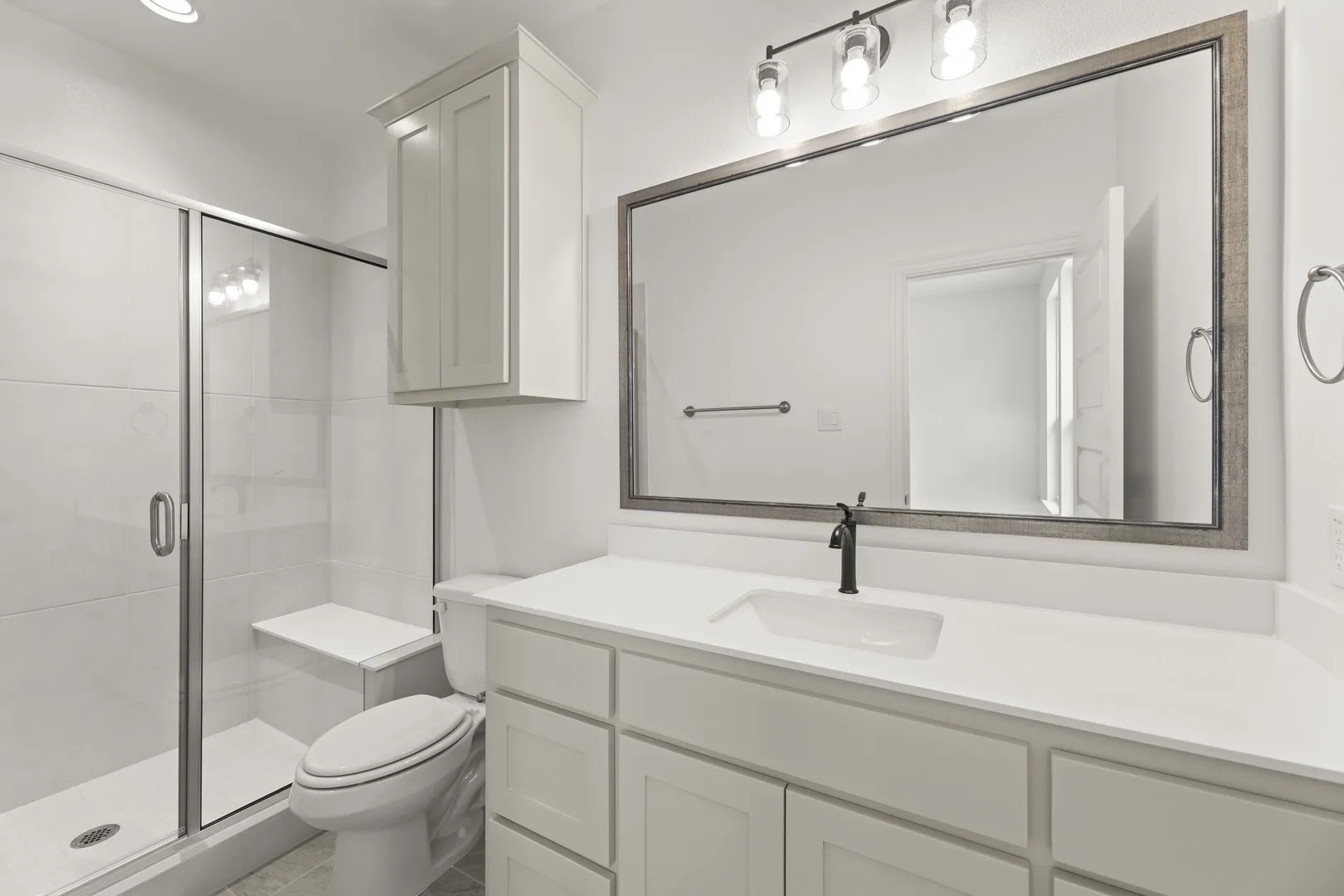 23. 2115 Morris - 2ND Bath
