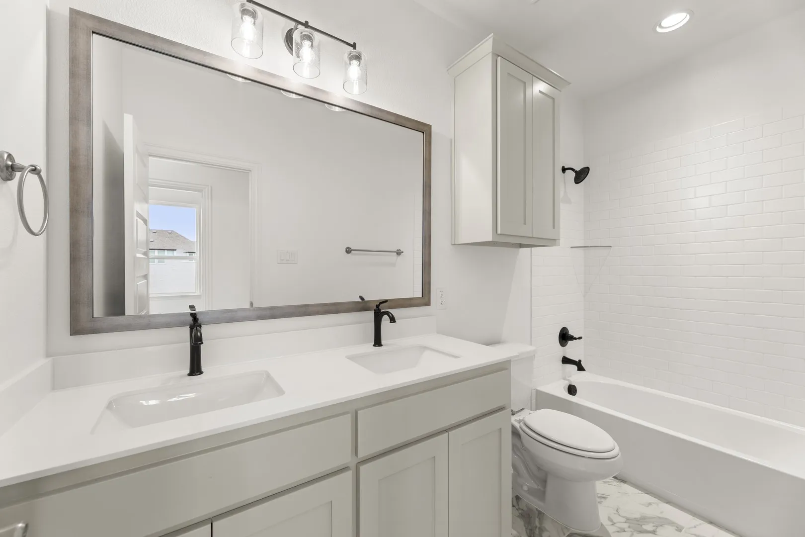 24. 2115 Morris - 3RD Bath