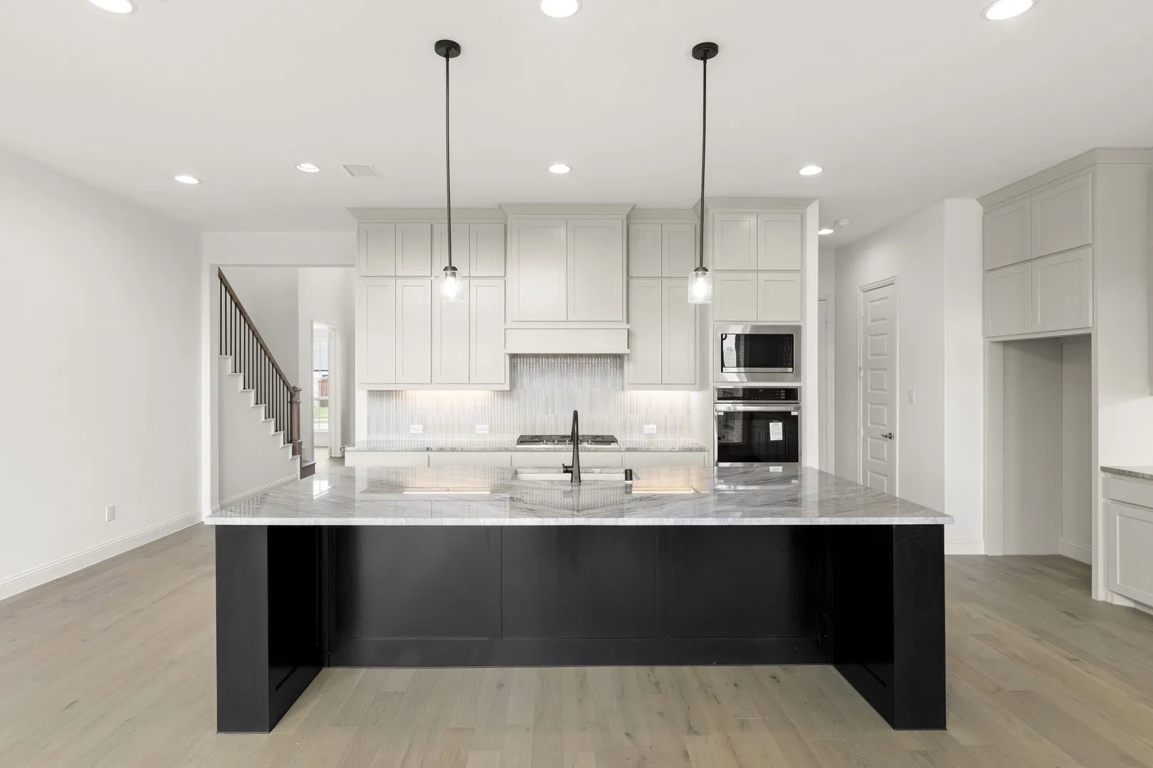 07. 2115 Morris - Kitchen