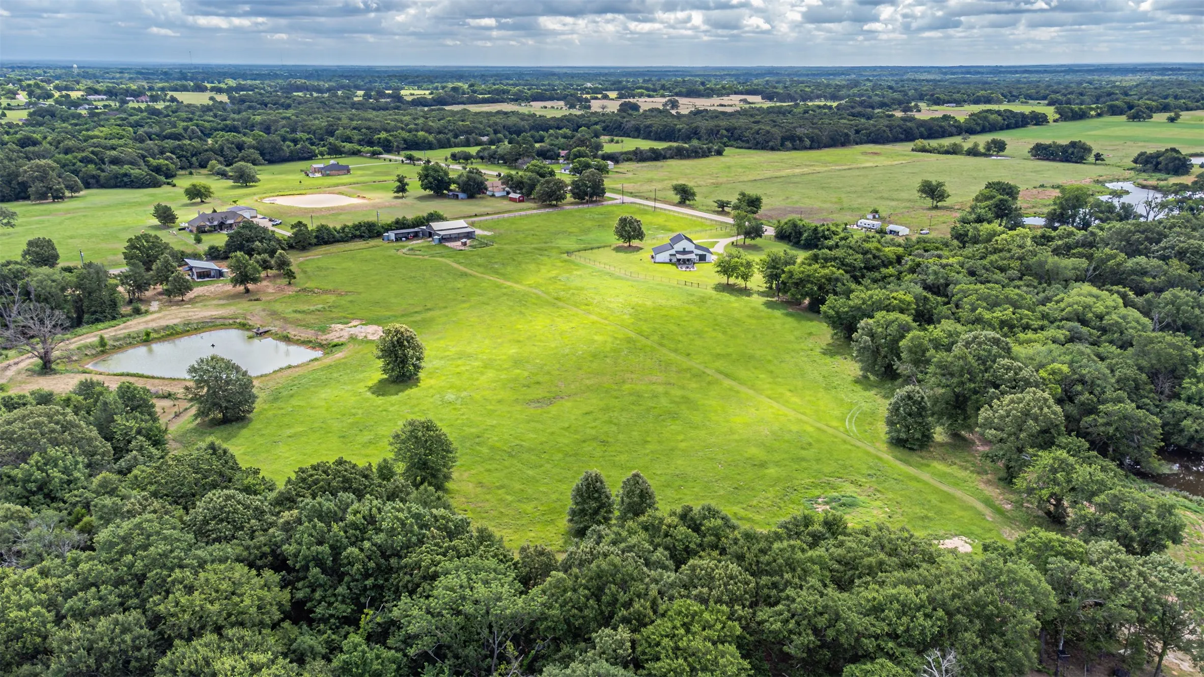 Single Family Residence For Sale in Van Zandt County , 4671 FM 1504, Wills Point, Texas 75169, 3 Bedroom, 3 Bathroom, 2 Garage spaces, 1,904 Sqft, built in 2017, mls#21303678, Real Estate Agent in Wills Point, Homes For Sale in Van Zandt county, Homes For Sale in Wills Point, Realtor in Wills Point Texas, Real Estate Brokerage Independent Realty Texas, Luminita Cordes Realtor