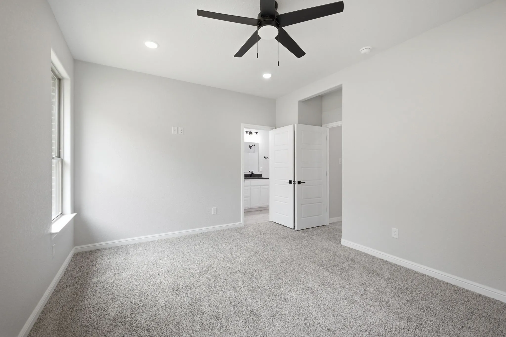 Single Family Residence For Sale in Johnson County , 302 Evans Street, Cleburne, Texas 76031, 4 Bedroom, 2 Bathroom, 2 Garage spaces, 1,617 Sqft, built in 2026, mls#21301068, Real Estate Agent in Cleburne, Homes For Sale in Johnson county, Homes For Sale in Cleburne, Realtor in Cleburne Texas, Real Estate Brokerage Independent Realty Texas, Luminita Cordes Realtor