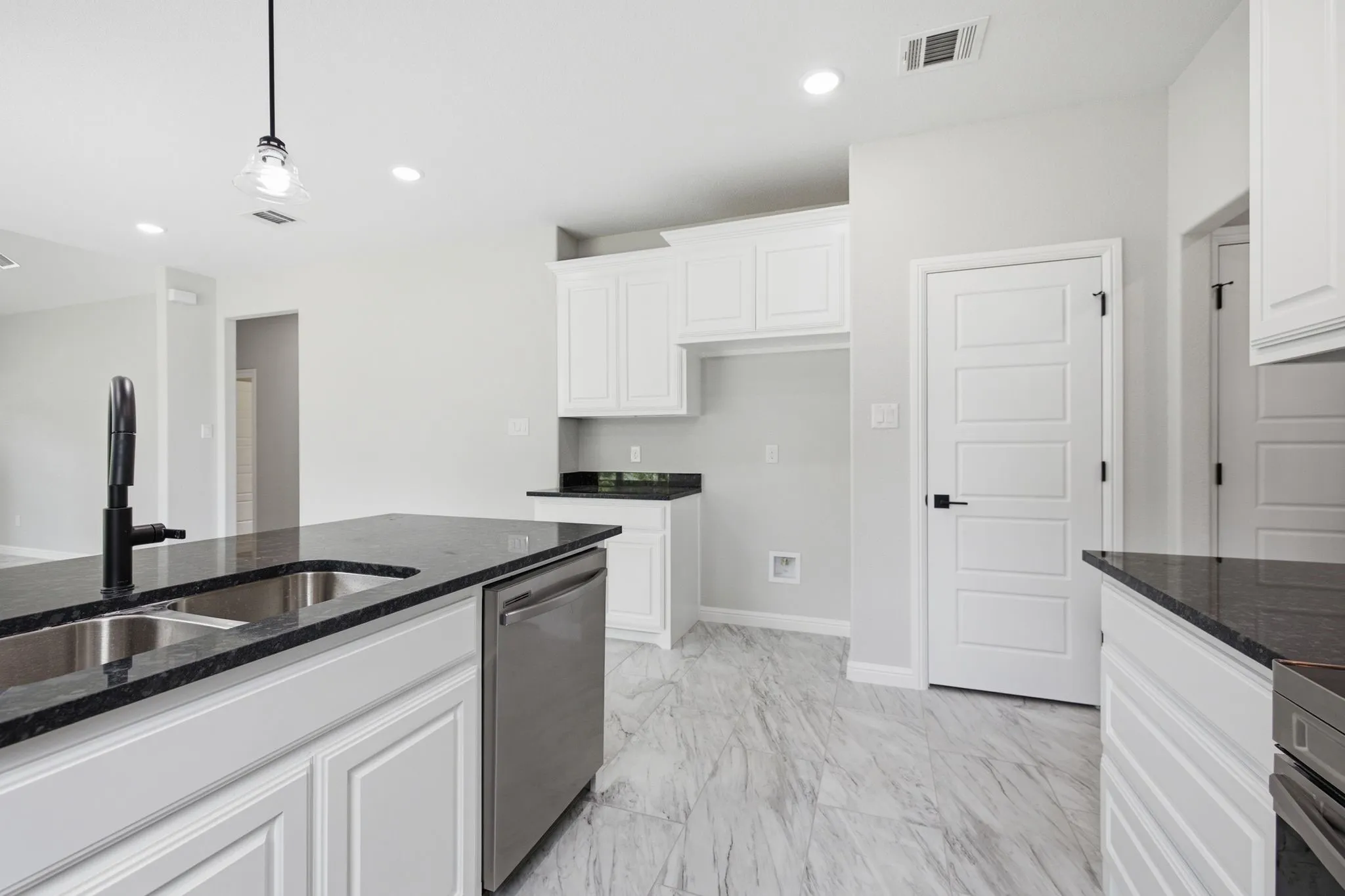 Single Family Residence For Sale in Johnson County , 302 Evans Street, Cleburne, Texas 76031, 4 Bedroom, 2 Bathroom, 2 Garage spaces, 1,617 Sqft, built in 2026, mls#21301068, Real Estate Agent in Cleburne, Homes For Sale in Johnson county, Homes For Sale in Cleburne, Realtor in Cleburne Texas, Real Estate Brokerage Independent Realty Texas, Luminita Cordes Realtor