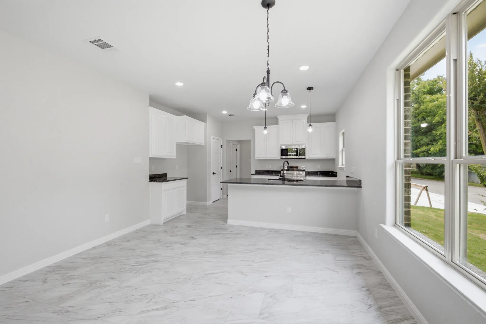 Single Family Residence For Sale in Johnson County , 302 Evans Street, Cleburne, Texas 76031, 4 Bedroom, 2 Bathroom, 2 Garage spaces, 1,617 Sqft, built in 2026, mls#21301068, Real Estate Agent in Cleburne, Homes For Sale in Johnson county, Homes For Sale in Cleburne, Realtor in Cleburne Texas, Real Estate Brokerage Independent Realty Texas, Luminita Cordes Realtor