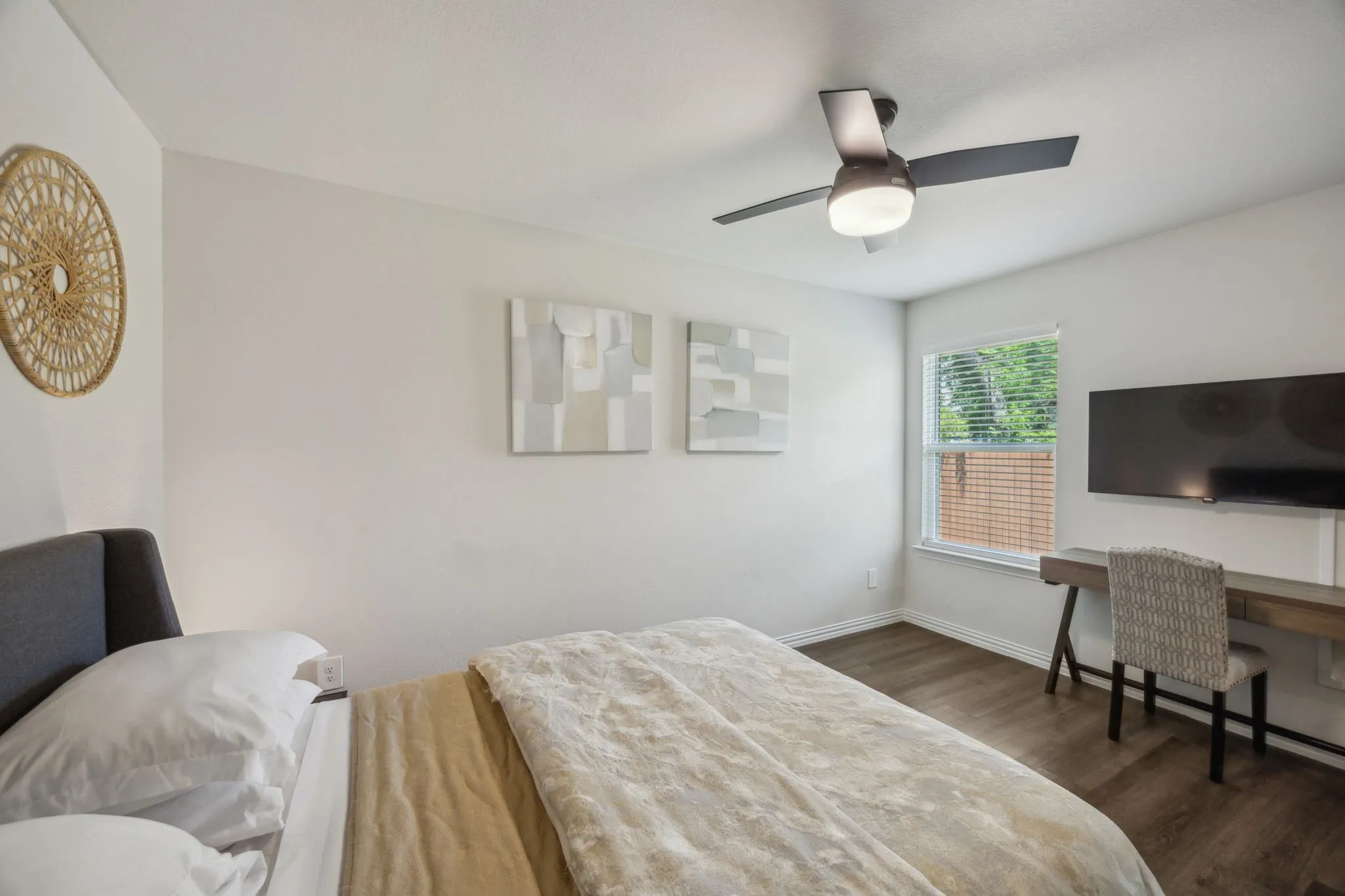 Single Family Residence For Rent in Dallas County , 2326 Harding Street, Dallas, Texas 75215, 3 Bedroom, 2 Bathroom, 2 Garage spaces, 1,068 Sqft, built in 2022, mls#21304187, Real Estate Agent in Dallas, Homes For Rent in Dallas county, Homes For Rent in Dallas, Realtor in Dallas Texas, Real Estate Brokerage Independent Realty Texas, Luminita Cordes Realtor