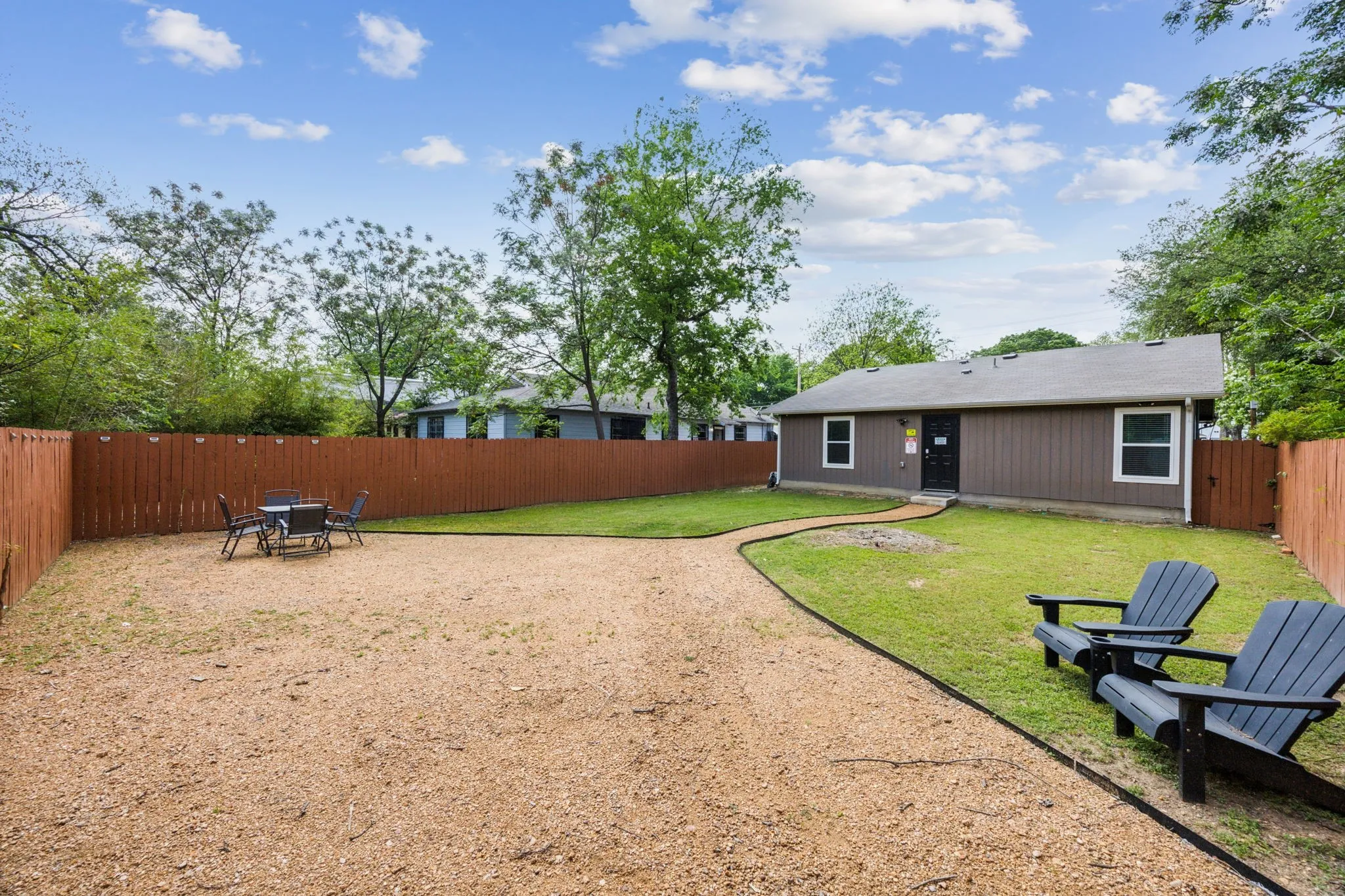 Single Family Residence For Rent in Dallas County , 2326 Harding Street, Dallas, Texas 75215, 3 Bedroom, 2 Bathroom, 2 Garage spaces, 1,068 Sqft, built in 2022, mls#21304187, Real Estate Agent in Dallas, Homes For Rent in Dallas county, Homes For Rent in Dallas, Realtor in Dallas Texas, Real Estate Brokerage Independent Realty Texas, Luminita Cordes Realtor
