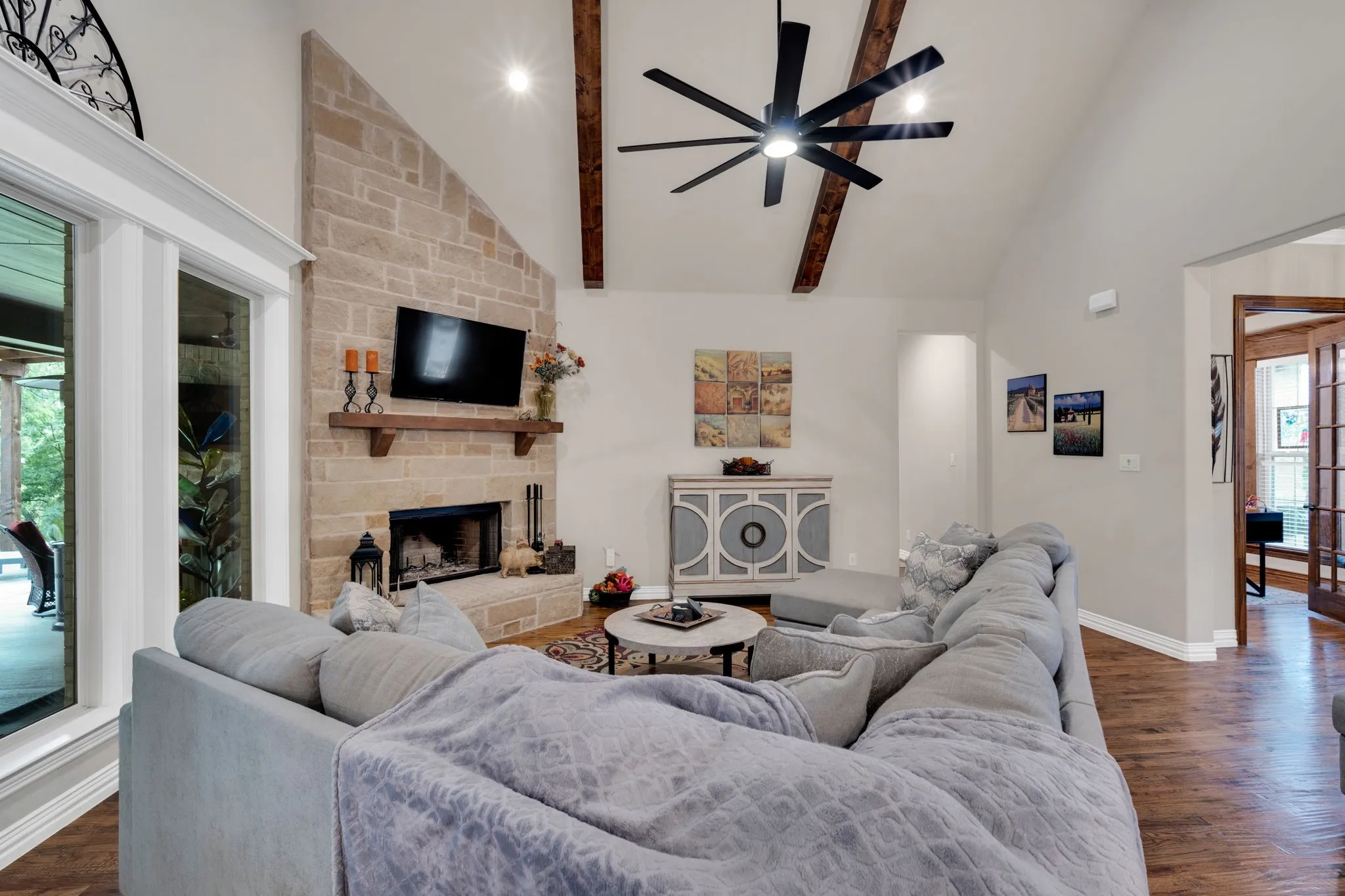 Single Family Residence For Sale in Ellis County , 1310 Rustic Ridge, Midlothian, Texas 76065, 4 Bedroom, 3 Bathroom, 3 Garage spaces, 2,920 Sqft, built in 2020, mls#21304214, Real Estate Agent in Midlothian, Homes For Sale in Ellis county, Homes For Sale in Midlothian, Realtor in Midlothian Texas, Real Estate Brokerage Independent Realty Texas, Luminita Cordes Realtor