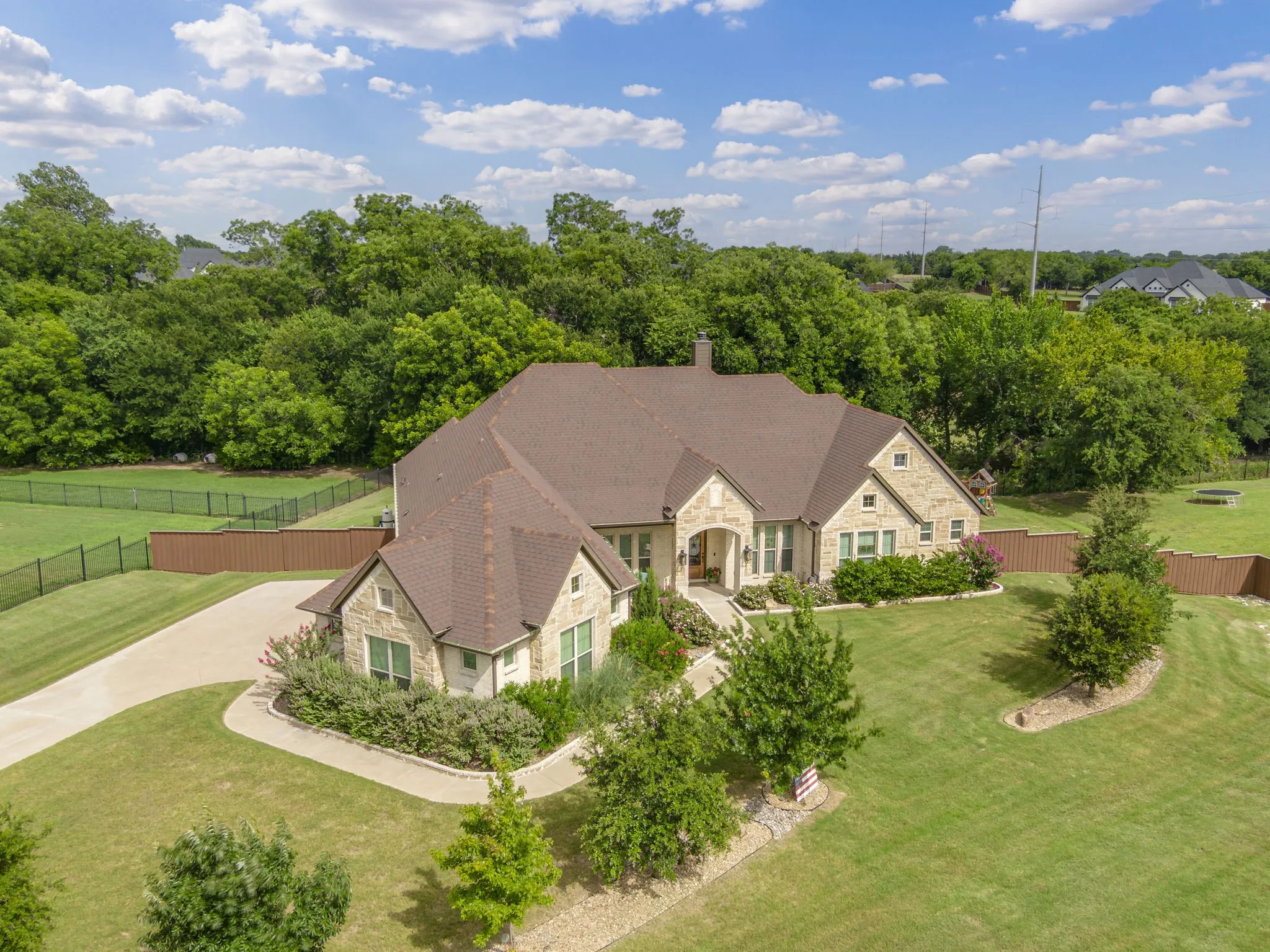 Single Family Residence For Sale in Ellis County , 1310 Rustic Ridge, Midlothian, Texas 76065, 4 Bedroom, 3 Bathroom, 3 Garage spaces, 2,920 Sqft, built in 2020, mls#21304214, Real Estate Agent in Midlothian, Homes For Sale in Ellis county, Homes For Sale in Midlothian, Realtor in Midlothian Texas, Real Estate Brokerage Independent Realty Texas, Luminita Cordes Realtor