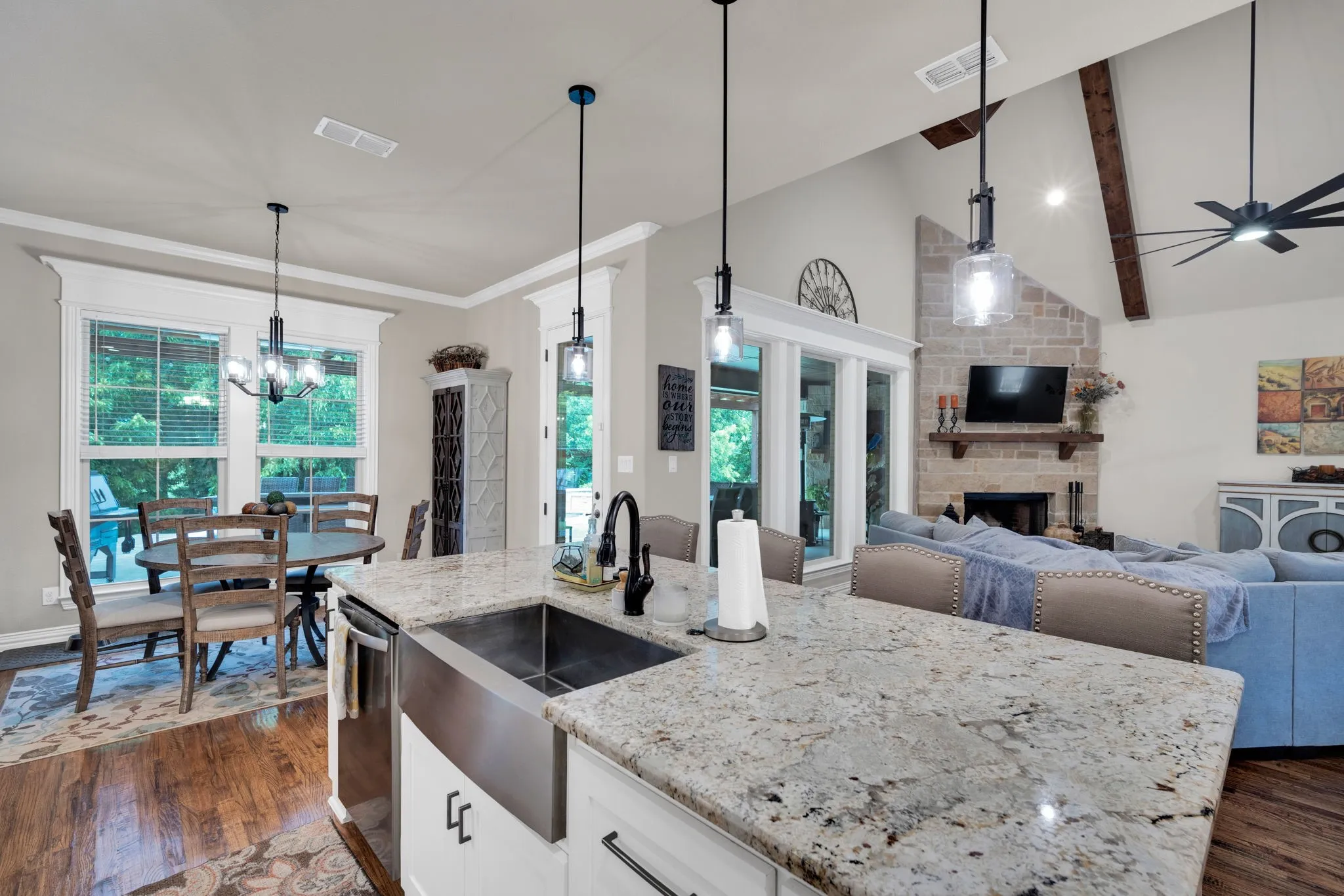 Single Family Residence For Sale in Ellis County , 1310 Rustic Ridge, Midlothian, Texas 76065, 4 Bedroom, 3 Bathroom, 3 Garage spaces, 2,920 Sqft, built in 2020, mls#21304214, Real Estate Agent in Midlothian, Homes For Sale in Ellis county, Homes For Sale in Midlothian, Realtor in Midlothian Texas, Real Estate Brokerage Independent Realty Texas, Luminita Cordes Realtor