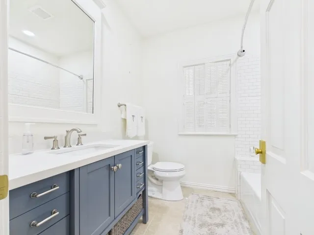 Single Family Residence For Sale in Smith County , 1521 S Chilton Avenue, Tyler, Texas 75701, 3 Bedroom, 3 Bathroom, 2 Garage spaces, 2,651 Sqft, built in 1931, mls#21289717, Real Estate Agent in Tyler, Homes For Sale in Smith county, Homes For Sale in Tyler, Realtor in Tyler Texas, Real Estate Brokerage Independent Realty Texas, Luminita Cordes Realtor