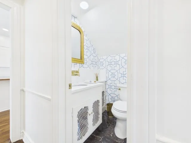 Single Family Residence For Sale in Smith County , 1521 S Chilton Avenue, Tyler, Texas 75701, 3 Bedroom, 3 Bathroom, 2 Garage spaces, 2,651 Sqft, built in 1931, mls#21289717, Real Estate Agent in Tyler, Homes For Sale in Smith county, Homes For Sale in Tyler, Realtor in Tyler Texas, Real Estate Brokerage Independent Realty Texas, Luminita Cordes Realtor