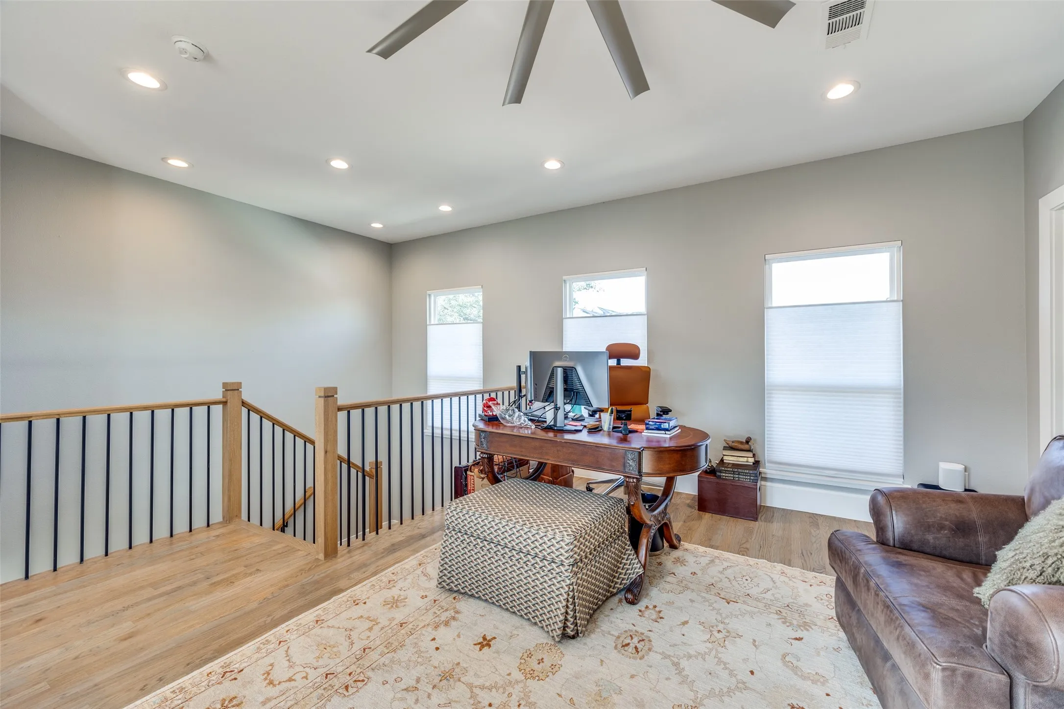 Single Family Residence For Rent in Dallas County , 6441 Park Lane, Dallas, Texas 75225, 4 Bedroom, 5 Bathroom, Garage spaces, 3,452 Sqft, built in 1953, mls#21304219, Real Estate Agent in Dallas, Homes For Rent in Dallas county, Homes For Rent in Dallas, Realtor in Dallas Texas, Real Estate Brokerage Independent Realty Texas, Luminita Cordes Realtor