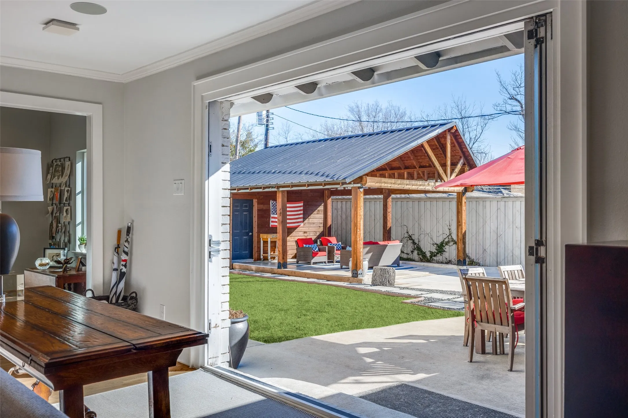 Single Family Residence For Rent in Dallas County , 6441 Park Lane, Dallas, Texas 75225, 4 Bedroom, 5 Bathroom, Garage spaces, 3,452 Sqft, built in 1953, mls#21304219, Real Estate Agent in Dallas, Homes For Rent in Dallas county, Homes For Rent in Dallas, Realtor in Dallas Texas, Real Estate Brokerage Independent Realty Texas, Luminita Cordes Realtor