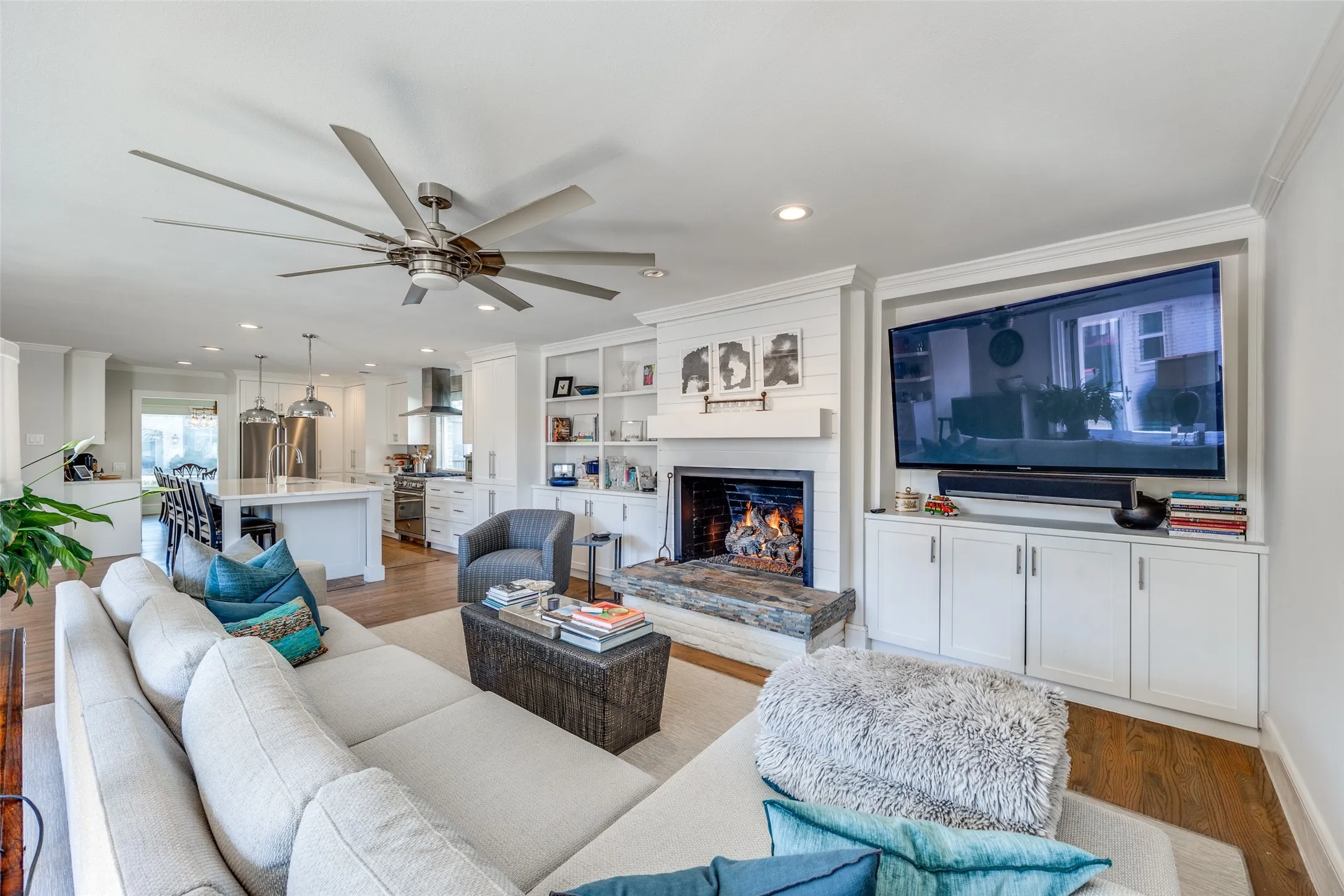 Single Family Residence For Rent in Dallas County , 6441 Park Lane, Dallas, Texas 75225, 4 Bedroom, 5 Bathroom, Garage spaces, 3,452 Sqft, built in 1953, mls#21304219, Real Estate Agent in Dallas, Homes For Rent in Dallas county, Homes For Rent in Dallas, Realtor in Dallas Texas, Real Estate Brokerage Independent Realty Texas, Luminita Cordes Realtor