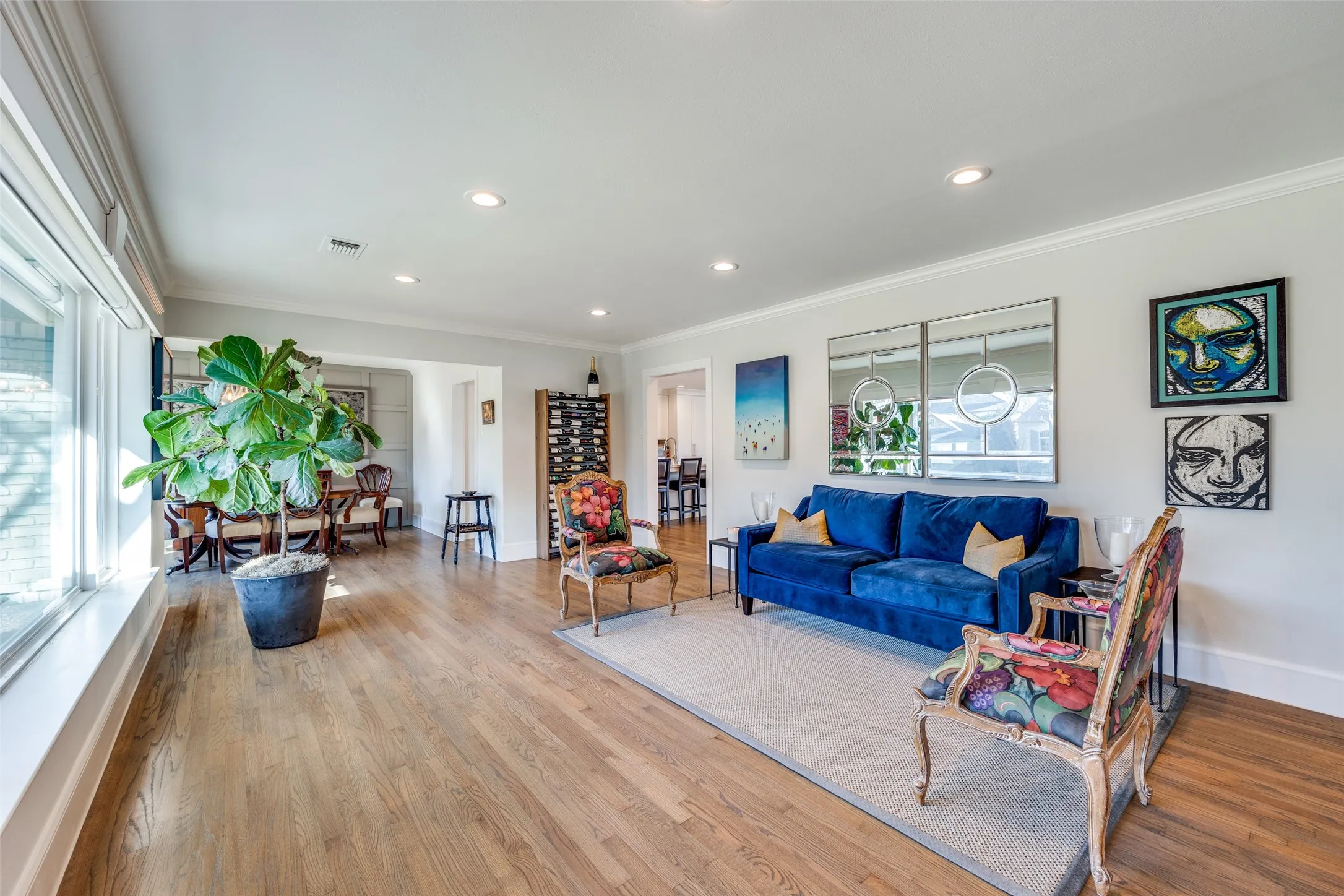Single Family Residence For Rent in Dallas County , 6441 Park Lane, Dallas, Texas 75225, 4 Bedroom, 5 Bathroom, Garage spaces, 3,452 Sqft, built in 1953, mls#21304219, Real Estate Agent in Dallas, Homes For Rent in Dallas county, Homes For Rent in Dallas, Realtor in Dallas Texas, Real Estate Brokerage Independent Realty Texas, Luminita Cordes Realtor