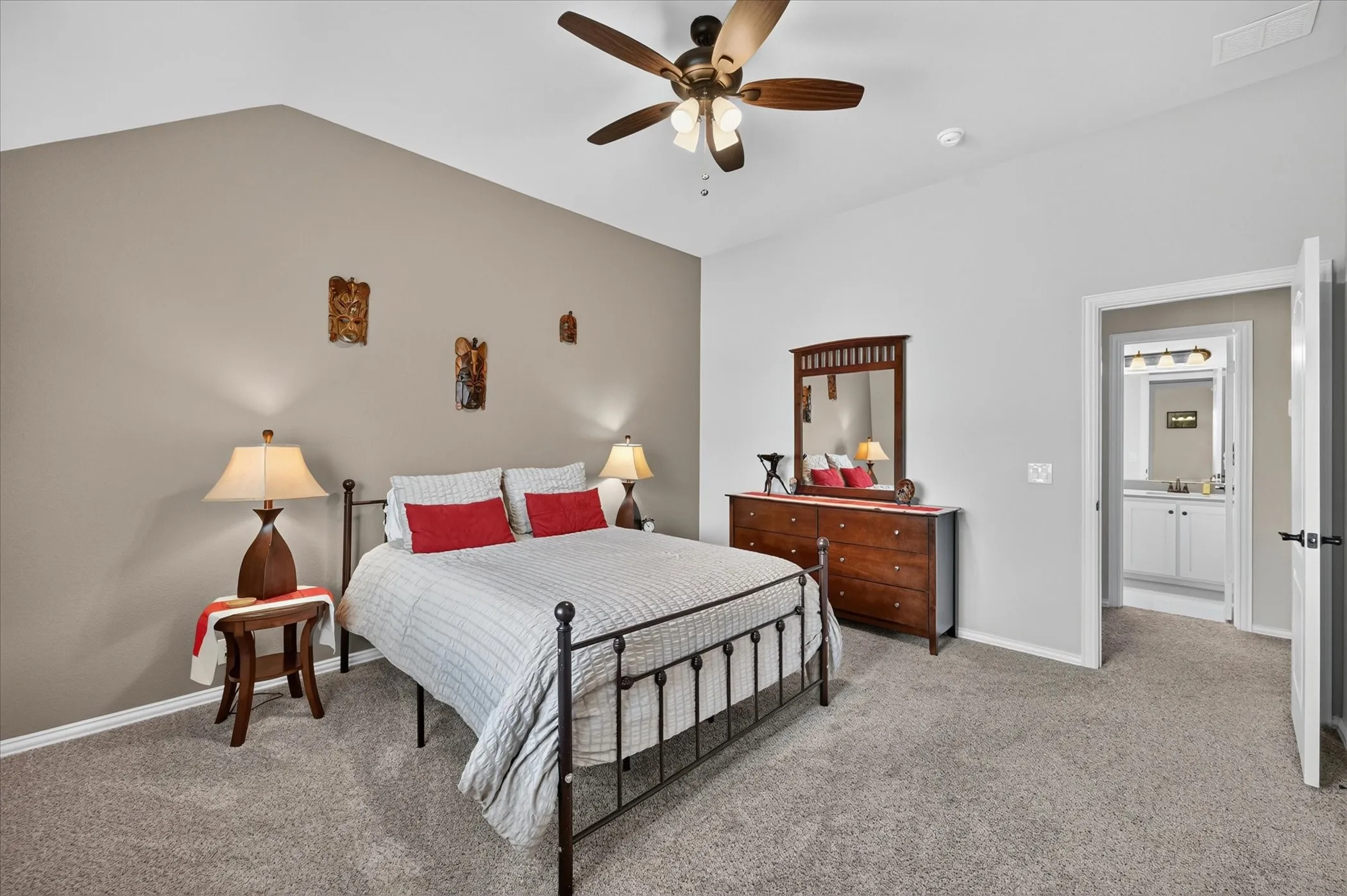 Single Family Residence For Sale in Dallas County , 1943 Silverleaf Drive, Glenn Heights, Texas 75154, 5 Bedroom, 4 Bathroom, 3 Garage spaces, 3,228 Sqft, built in 2021, mls#21304218, Real Estate Agent in Glenn Heights, Homes For Sale in Dallas county, Homes For Sale in Glenn Heights, Realtor in Glenn Heights Texas, Real Estate Brokerage Independent Realty Texas, Luminita Cordes Realtor