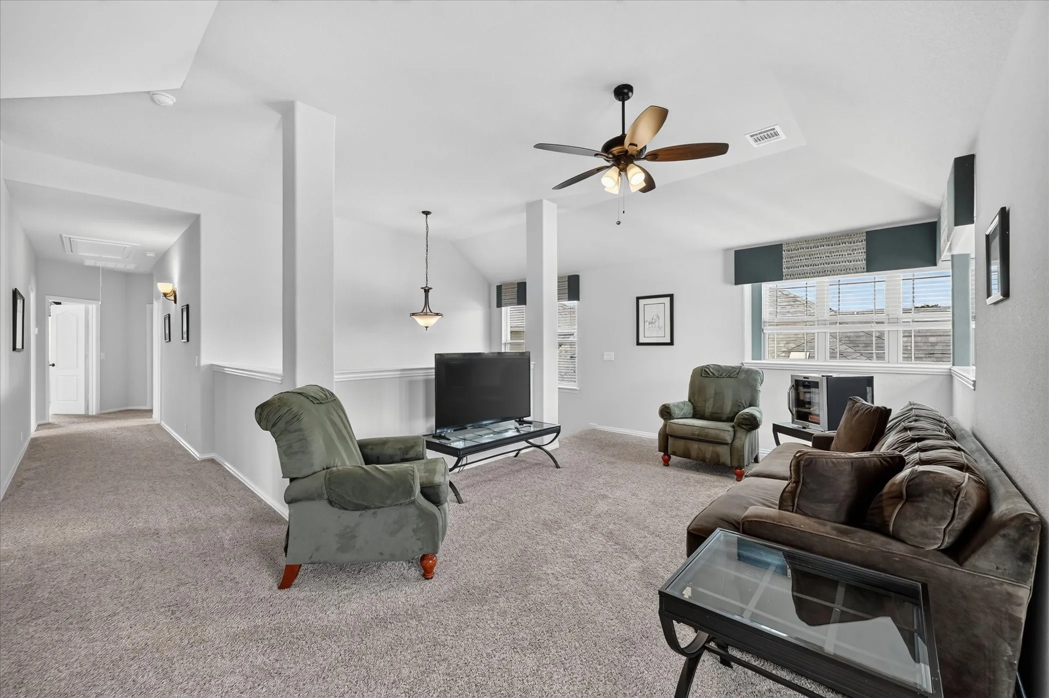 Single Family Residence For Sale in Dallas County , 1943 Silverleaf Drive, Glenn Heights, Texas 75154, 5 Bedroom, 4 Bathroom, 3 Garage spaces, 3,228 Sqft, built in 2021, mls#21304218, Real Estate Agent in Glenn Heights, Homes For Sale in Dallas county, Homes For Sale in Glenn Heights, Realtor in Glenn Heights Texas, Real Estate Brokerage Independent Realty Texas, Luminita Cordes Realtor