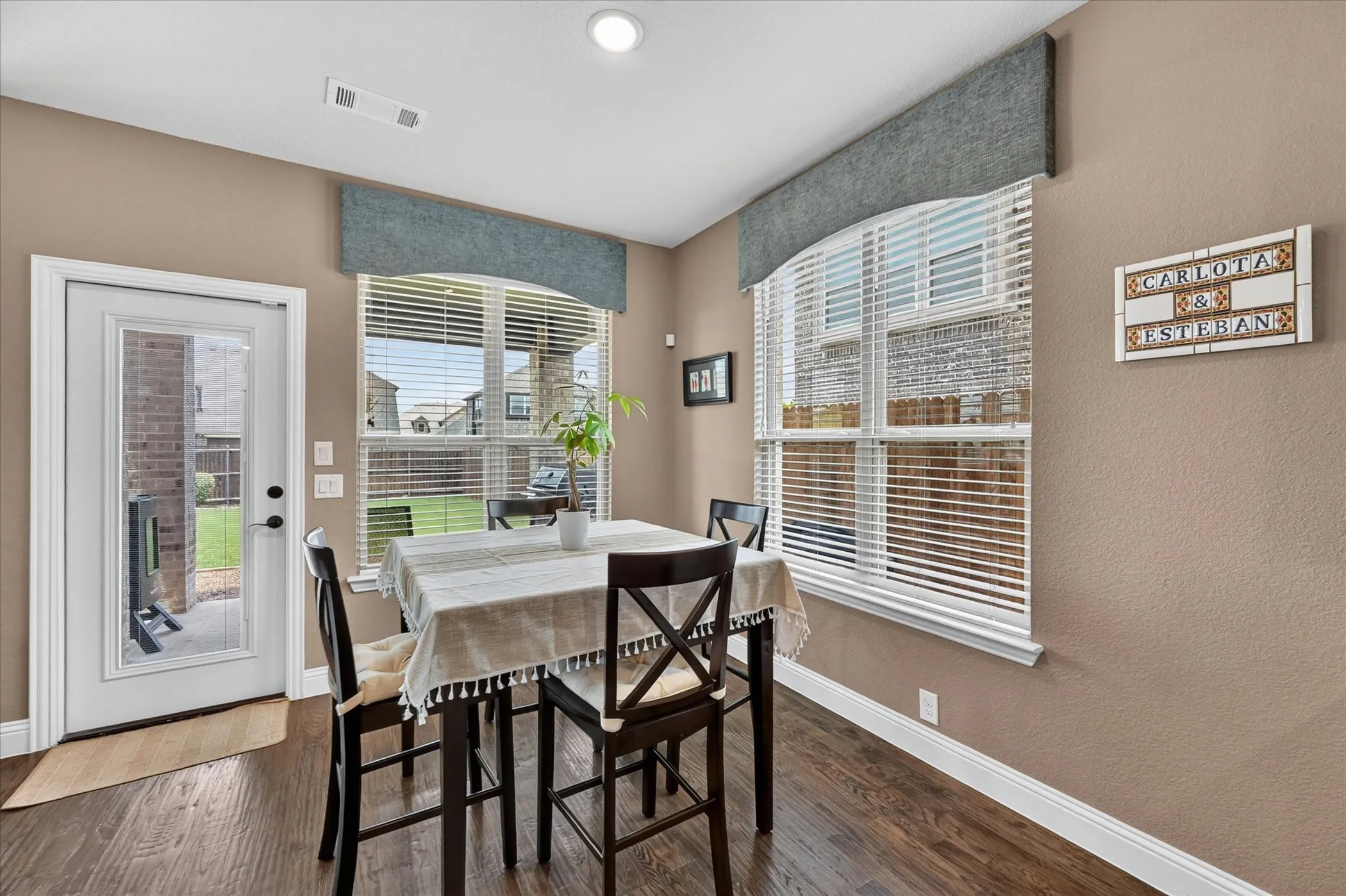 Single Family Residence For Sale in Dallas County , 1943 Silverleaf Drive, Glenn Heights, Texas 75154, 5 Bedroom, 4 Bathroom, 3 Garage spaces, 3,228 Sqft, built in 2021, mls#21304218, Real Estate Agent in Glenn Heights, Homes For Sale in Dallas county, Homes For Sale in Glenn Heights, Realtor in Glenn Heights Texas, Real Estate Brokerage Independent Realty Texas, Luminita Cordes Realtor