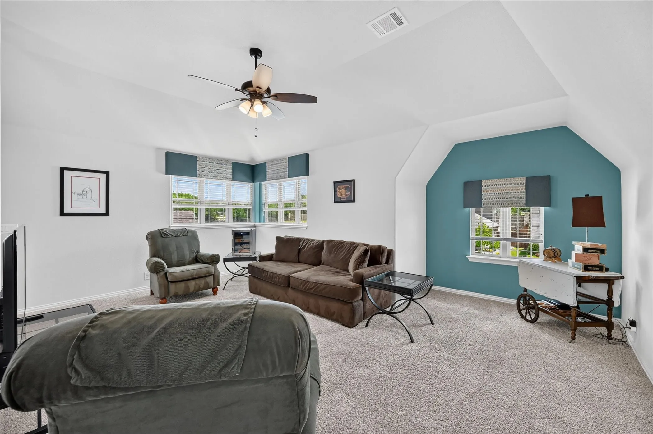 Single Family Residence For Sale in Dallas County , 1943 Silverleaf Drive, Glenn Heights, Texas 75154, 5 Bedroom, 4 Bathroom, 3 Garage spaces, 3,228 Sqft, built in 2021, mls#21304218, Real Estate Agent in Glenn Heights, Homes For Sale in Dallas county, Homes For Sale in Glenn Heights, Realtor in Glenn Heights Texas, Real Estate Brokerage Independent Realty Texas, Luminita Cordes Realtor