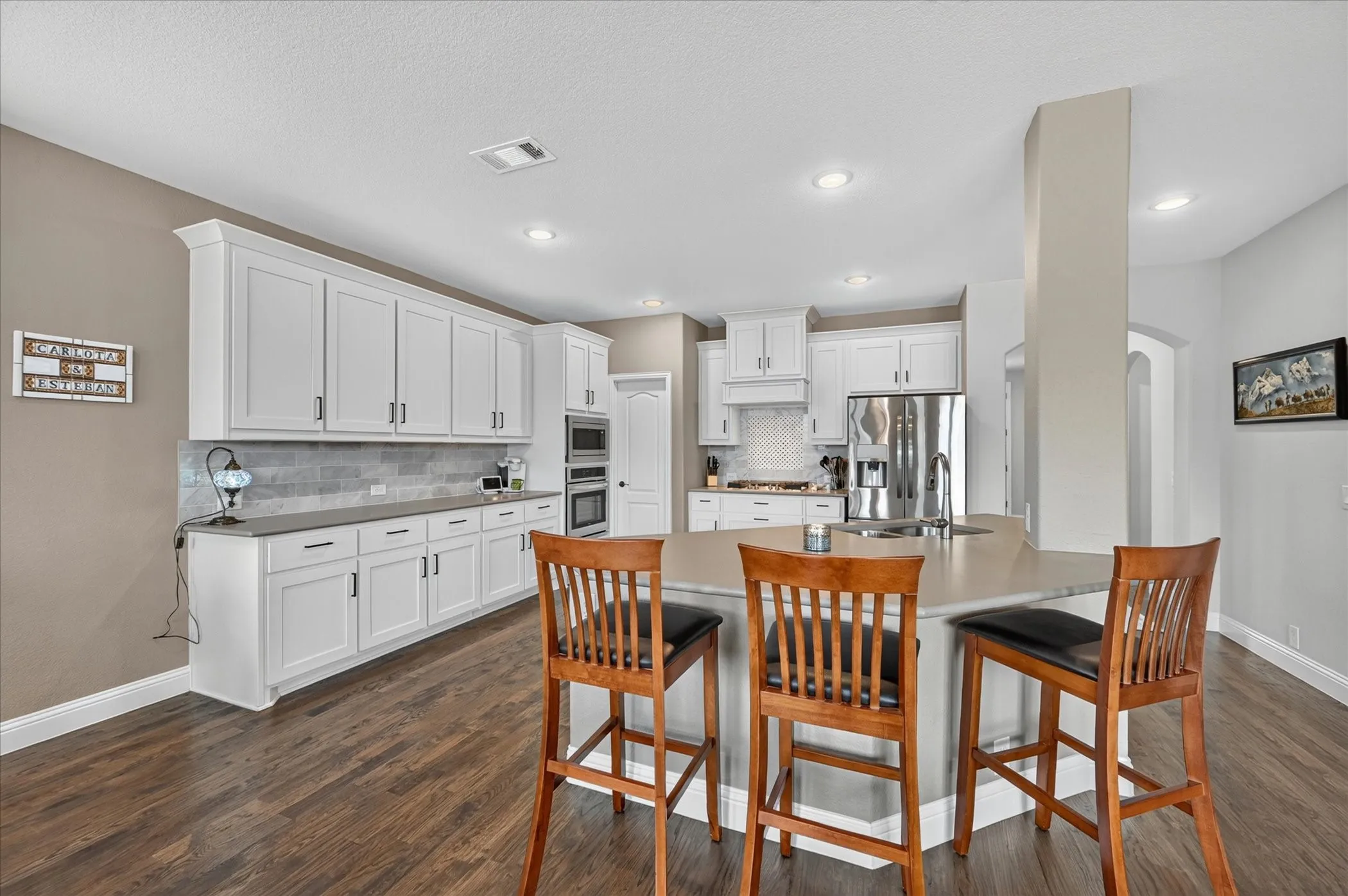 Single Family Residence For Sale in Dallas County , 1943 Silverleaf Drive, Glenn Heights, Texas 75154, 5 Bedroom, 4 Bathroom, 3 Garage spaces, 3,228 Sqft, built in 2021, mls#21304218, Real Estate Agent in Glenn Heights, Homes For Sale in Dallas county, Homes For Sale in Glenn Heights, Realtor in Glenn Heights Texas, Real Estate Brokerage Independent Realty Texas, Luminita Cordes Realtor