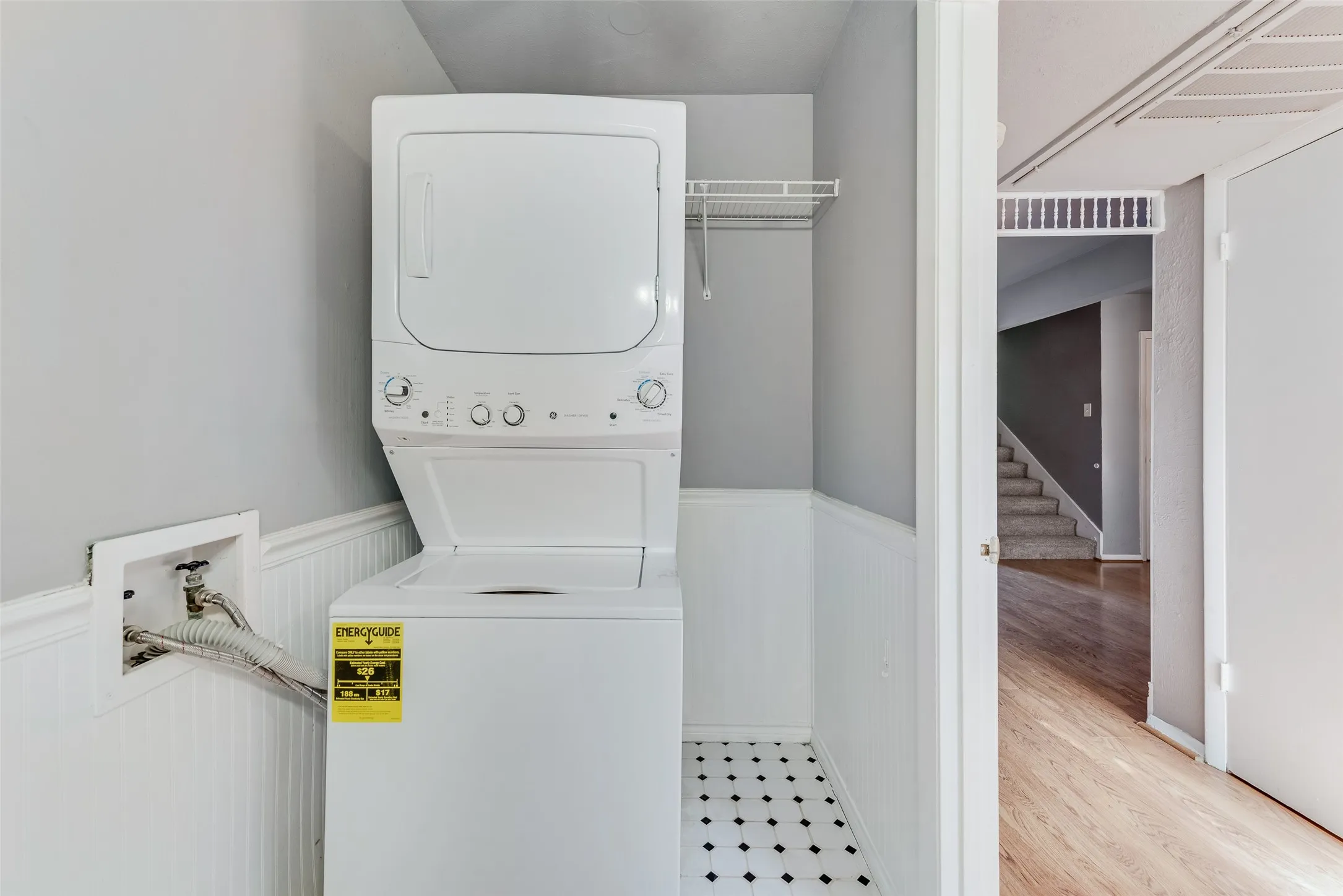Condominium For Sale in Dallas County , 1809 E Grauwyler Road 130, Irving, Texas 75061, 2 Bedroom, 2 Bathroom, Garage spaces, 1,084 Sqft, built in 1970, mls#21304195, Real Estate Agent in Irving, Homes For Sale in Dallas county, Homes For Sale in Irving, Realtor in Irving Texas, Real Estate Brokerage Independent Realty Texas, Luminita Cordes Realtor