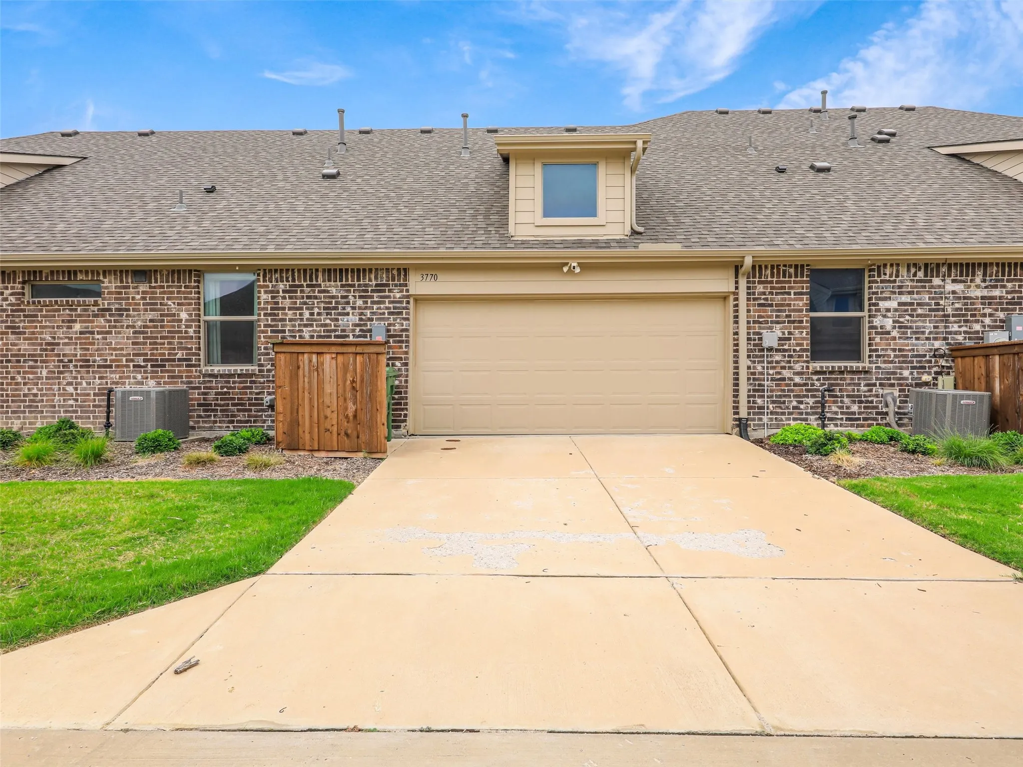 Townhouse For Sale in Denton County , 3770 White Clover Lane, Prosper, Texas 75078, 2 Bedroom, 2 Bathroom, 2 Garage spaces, 1,562 Sqft, built in 2021, mls#21299781, Real Estate Agent in Prosper, Homes For Sale in Denton county, Homes For Sale in Prosper, Realtor in Prosper Texas, Real Estate Brokerage Independent Realty Texas, Luminita Cordes Realtor