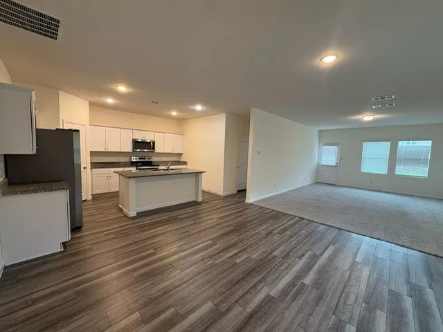 Single Family Residence For Rent in Collin County , 408 FOREST Street, Princeton, Texas 75407, 5 Bedroom, 4 Bathroom, 2 Garage spaces, 2,617 Sqft, built in 2021, mls#21304240, Real Estate Agent in Princeton, Homes For Rent in Collin county, Homes For Rent in Princeton, Realtor in Princeton Texas, Real Estate Brokerage Independent Realty Texas, Luminita Cordes Realtor