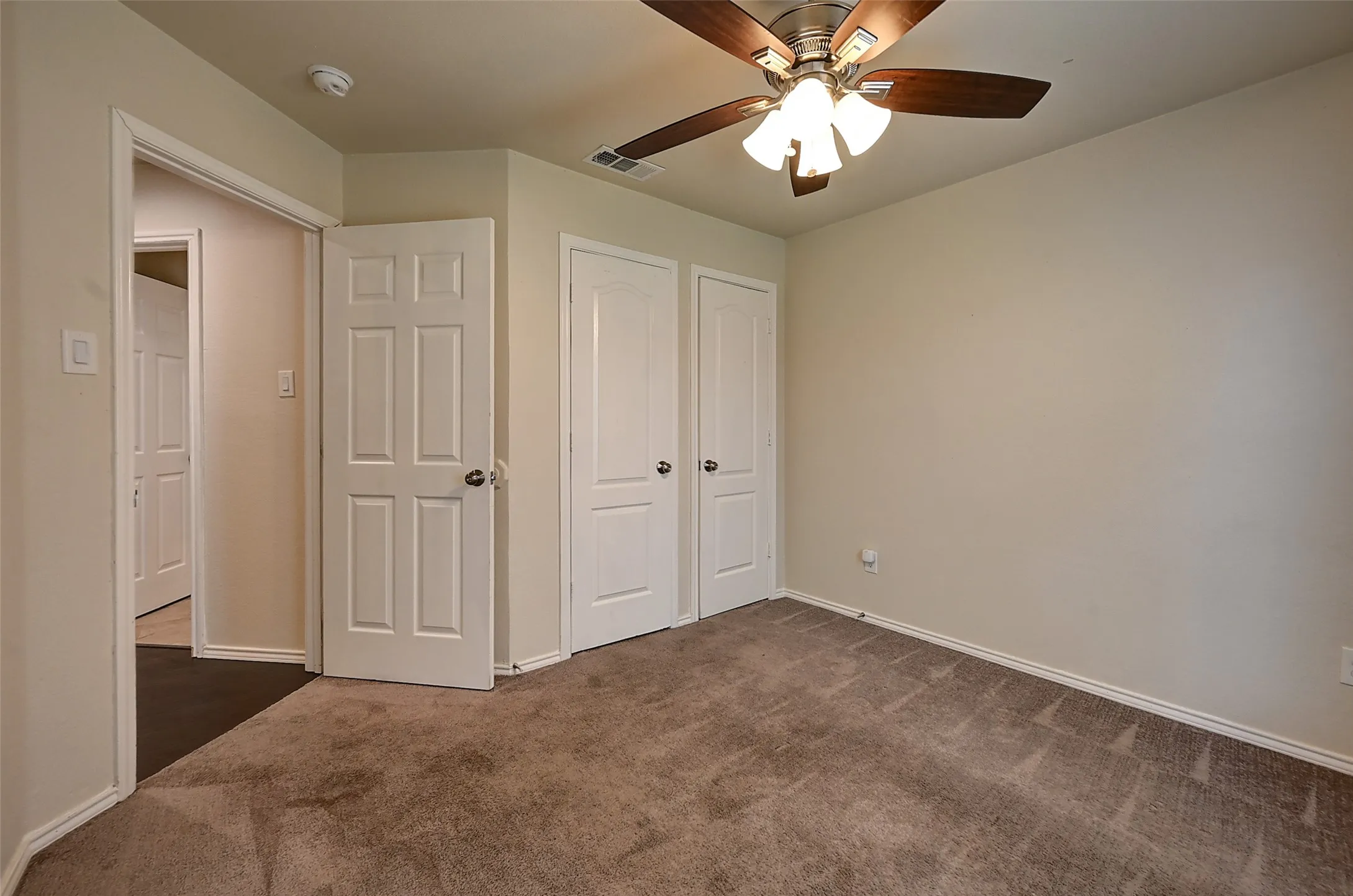 Single Family Residence For Sale in Collin County , 1508 Sandy Ridge, Mc Kinney, Texas 75069, 3 Bedroom, 2 Bathroom, 2 Garage spaces, 2,075 Sqft, built in 1995, mls#21303111, Real Estate Agent in Mc Kinney, Homes For Sale in Collin county, Homes For Sale in Mc Kinney, Realtor in Mc Kinney Texas, Real Estate Brokerage Independent Realty Texas, Luminita Cordes Realtor