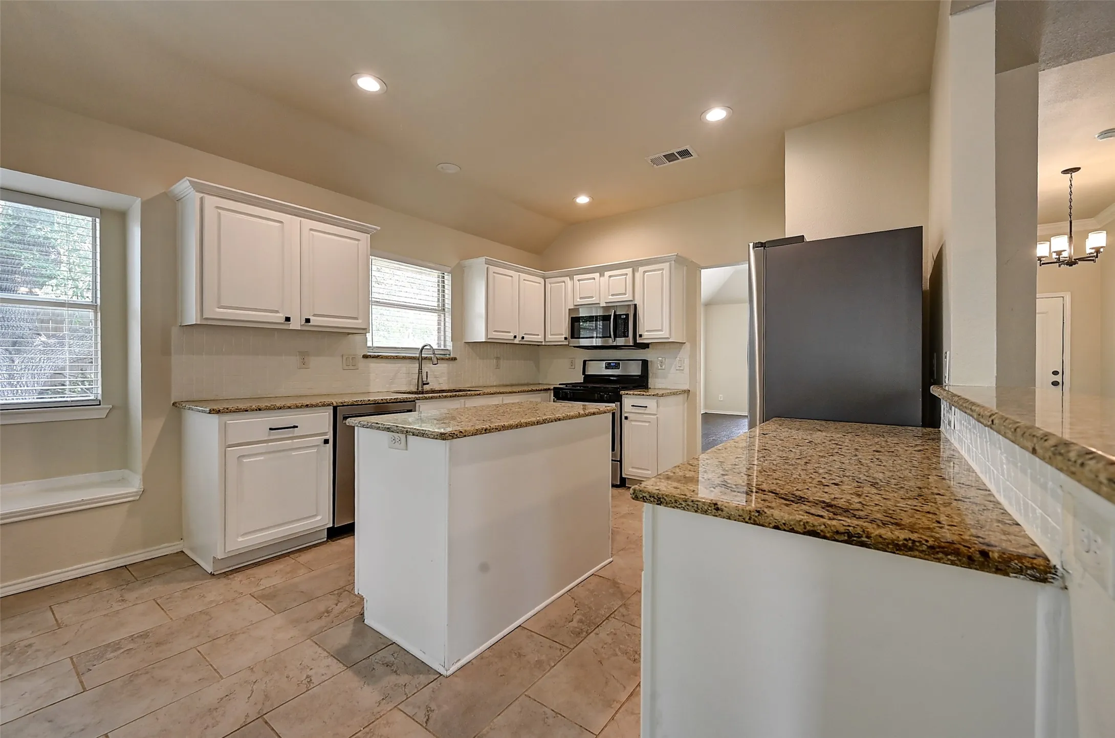 Single Family Residence For Sale in Collin County , 1508 Sandy Ridge, Mc Kinney, Texas 75069, 3 Bedroom, 2 Bathroom, 2 Garage spaces, 2,075 Sqft, built in 1995, mls#21303111, Real Estate Agent in Mc Kinney, Homes For Sale in Collin county, Homes For Sale in Mc Kinney, Realtor in Mc Kinney Texas, Real Estate Brokerage Independent Realty Texas, Luminita Cordes Realtor
