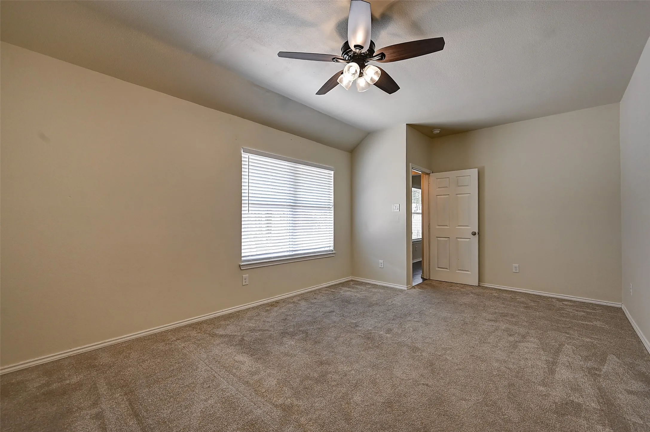 Single Family Residence For Sale in Collin County , 1508 Sandy Ridge, Mc Kinney, Texas 75069, 3 Bedroom, 2 Bathroom, 2 Garage spaces, 2,075 Sqft, built in 1995, mls#21303111, Real Estate Agent in Mc Kinney, Homes For Sale in Collin county, Homes For Sale in Mc Kinney, Realtor in Mc Kinney Texas, Real Estate Brokerage Independent Realty Texas, Luminita Cordes Realtor