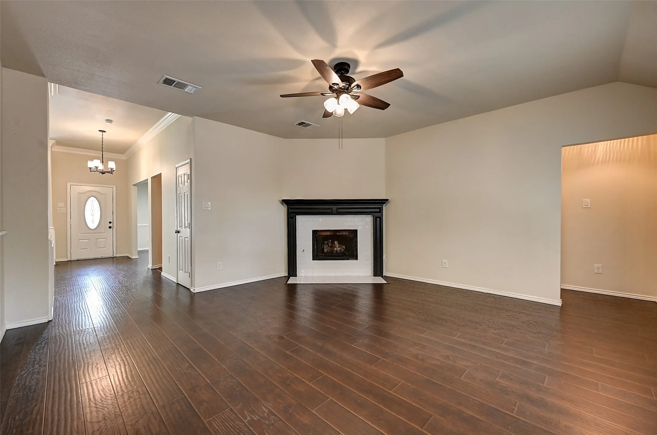 Single Family Residence For Sale in Collin County , 1508 Sandy Ridge, Mc Kinney, Texas 75069, 3 Bedroom, 2 Bathroom, 2 Garage spaces, 2,075 Sqft, built in 1995, mls#21303111, Real Estate Agent in Mc Kinney, Homes For Sale in Collin county, Homes For Sale in Mc Kinney, Realtor in Mc Kinney Texas, Real Estate Brokerage Independent Realty Texas, Luminita Cordes Realtor