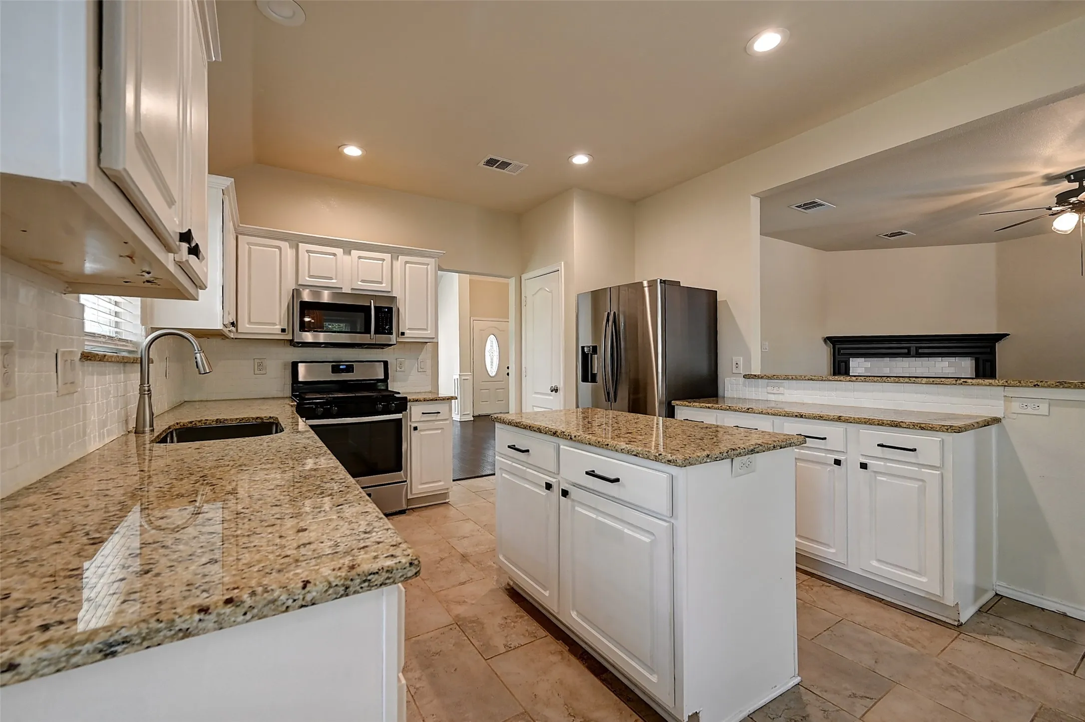 Single Family Residence For Sale in Collin County , 1508 Sandy Ridge, Mc Kinney, Texas 75069, 3 Bedroom, 2 Bathroom, 2 Garage spaces, 2,075 Sqft, built in 1995, mls#21303111, Real Estate Agent in Mc Kinney, Homes For Sale in Collin county, Homes For Sale in Mc Kinney, Realtor in Mc Kinney Texas, Real Estate Brokerage Independent Realty Texas, Luminita Cordes Realtor