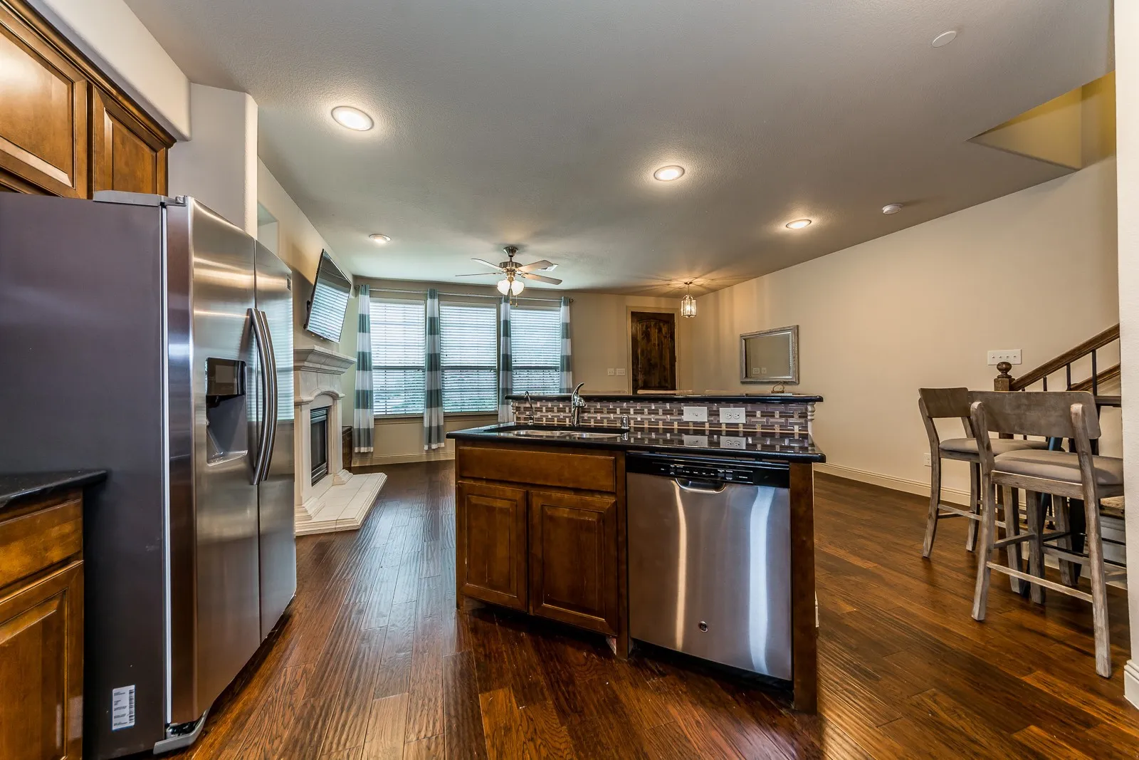 Townhouse For Rent in Collin County , 5722 Kate Avenue, Plano, Texas 75024, 3 Bedroom, 4 Bathroom, 2 Garage spaces, 2,039 Sqft, built in 2012, mls#21304221, Real Estate Agent in Plano, Homes For Rent in Collin county, Homes For Rent in Plano, Realtor in Plano Texas, Real Estate Brokerage Independent Realty Texas, Luminita Cordes Realtor