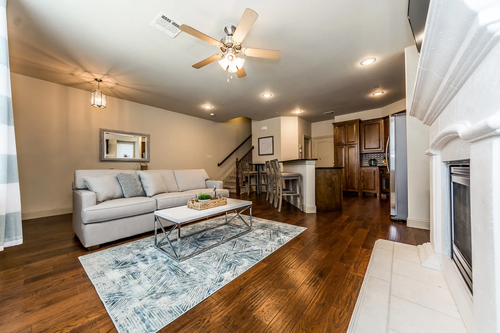 Townhouse For Rent in Collin County , 5722 Kate Avenue, Plano, Texas 75024, 3 Bedroom, 4 Bathroom, 2 Garage spaces, 2,039 Sqft, built in 2012, mls#21304221, Real Estate Agent in Plano, Homes For Rent in Collin county, Homes For Rent in Plano, Realtor in Plano Texas, Real Estate Brokerage Independent Realty Texas, Luminita Cordes Realtor