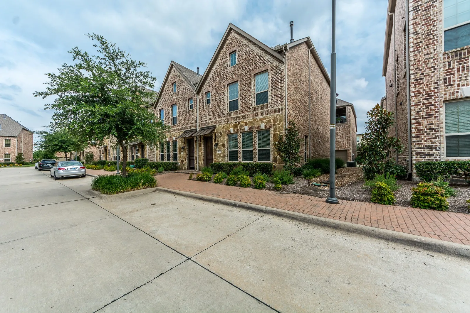 Townhouse For Rent in Collin County , 5722 Kate Avenue, Plano, Texas 75024, 3 Bedroom, 4 Bathroom, 2 Garage spaces, 2,039 Sqft, built in 2012, mls#21304221, Real Estate Agent in Plano, Homes For Rent in Collin county, Homes For Rent in Plano, Realtor in Plano Texas, Real Estate Brokerage Independent Realty Texas, Luminita Cordes Realtor