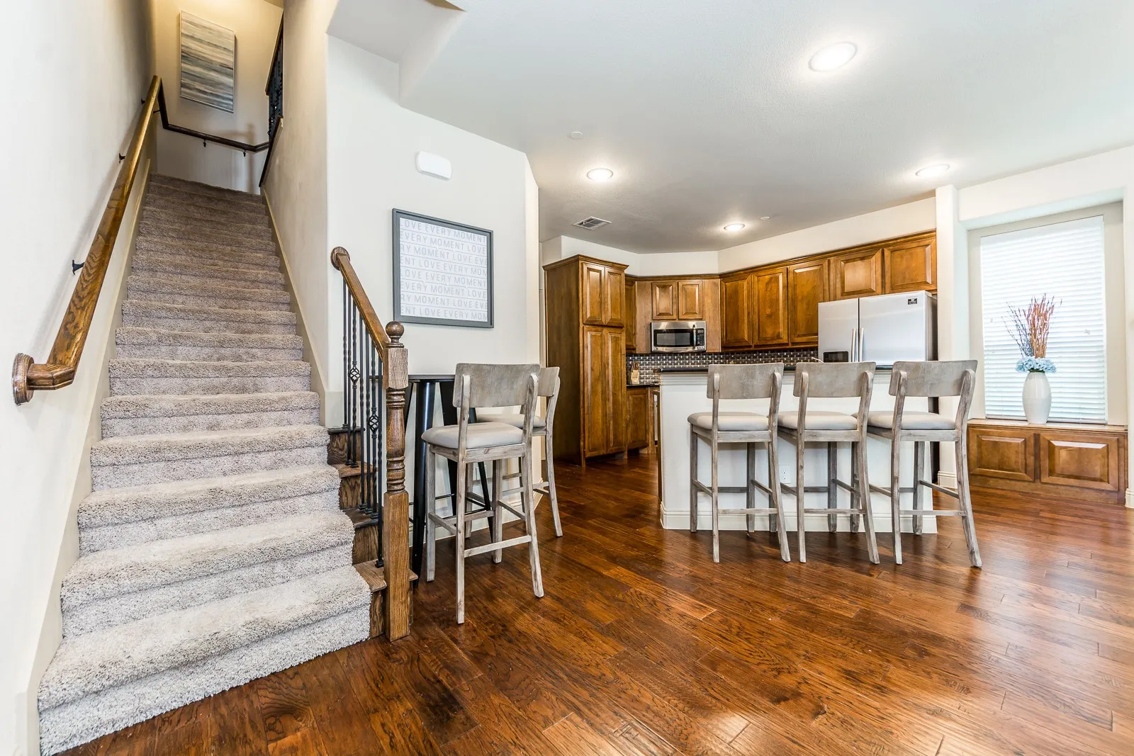 Townhouse For Rent in Collin County , 5722 Kate Avenue, Plano, Texas 75024, 3 Bedroom, 4 Bathroom, 2 Garage spaces, 2,039 Sqft, built in 2012, mls#21304221, Real Estate Agent in Plano, Homes For Rent in Collin county, Homes For Rent in Plano, Realtor in Plano Texas, Real Estate Brokerage Independent Realty Texas, Luminita Cordes Realtor