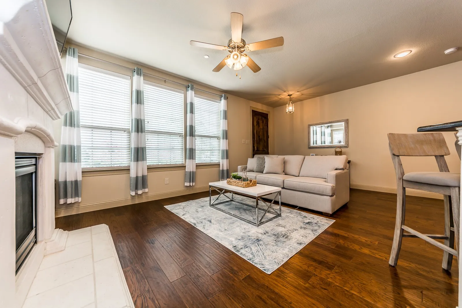Townhouse For Rent in Collin County , 5722 Kate Avenue, Plano, Texas 75024, 3 Bedroom, 4 Bathroom, 2 Garage spaces, 2,039 Sqft, built in 2012, mls#21304221, Real Estate Agent in Plano, Homes For Rent in Collin county, Homes For Rent in Plano, Realtor in Plano Texas, Real Estate Brokerage Independent Realty Texas, Luminita Cordes Realtor