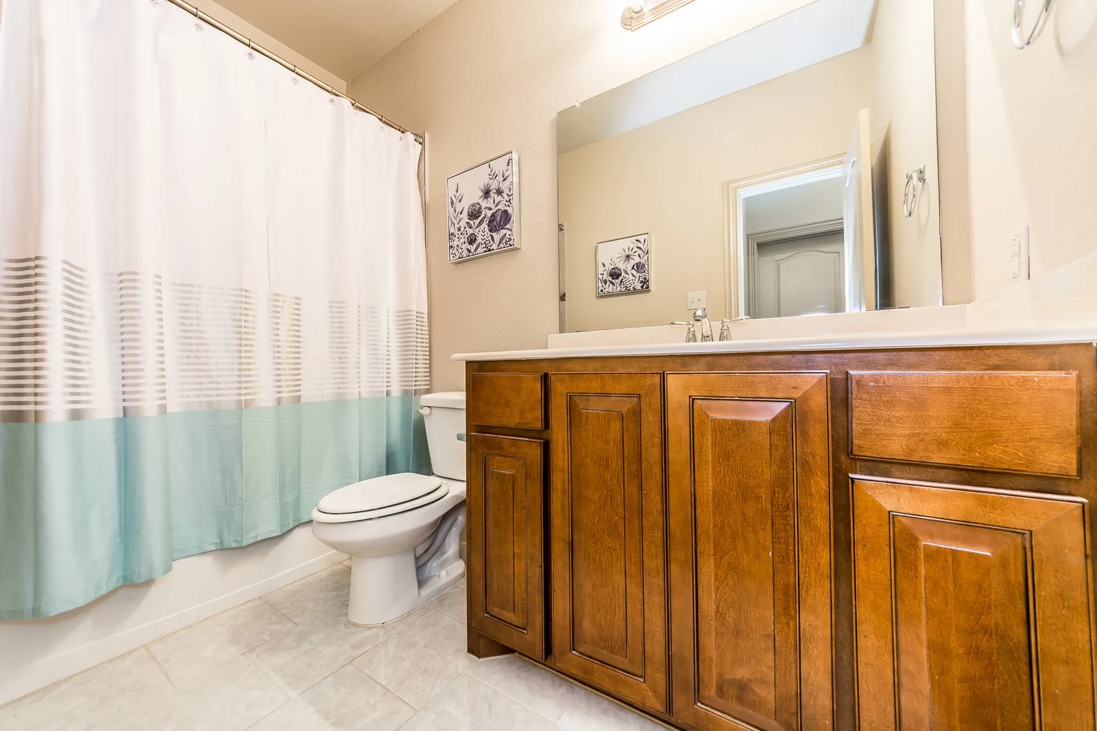 Townhouse For Rent in Collin County , 5722 Kate Avenue, Plano, Texas 75024, 3 Bedroom, 4 Bathroom, 2 Garage spaces, 2,039 Sqft, built in 2012, mls#21304221, Real Estate Agent in Plano, Homes For Rent in Collin county, Homes For Rent in Plano, Realtor in Plano Texas, Real Estate Brokerage Independent Realty Texas, Luminita Cordes Realtor