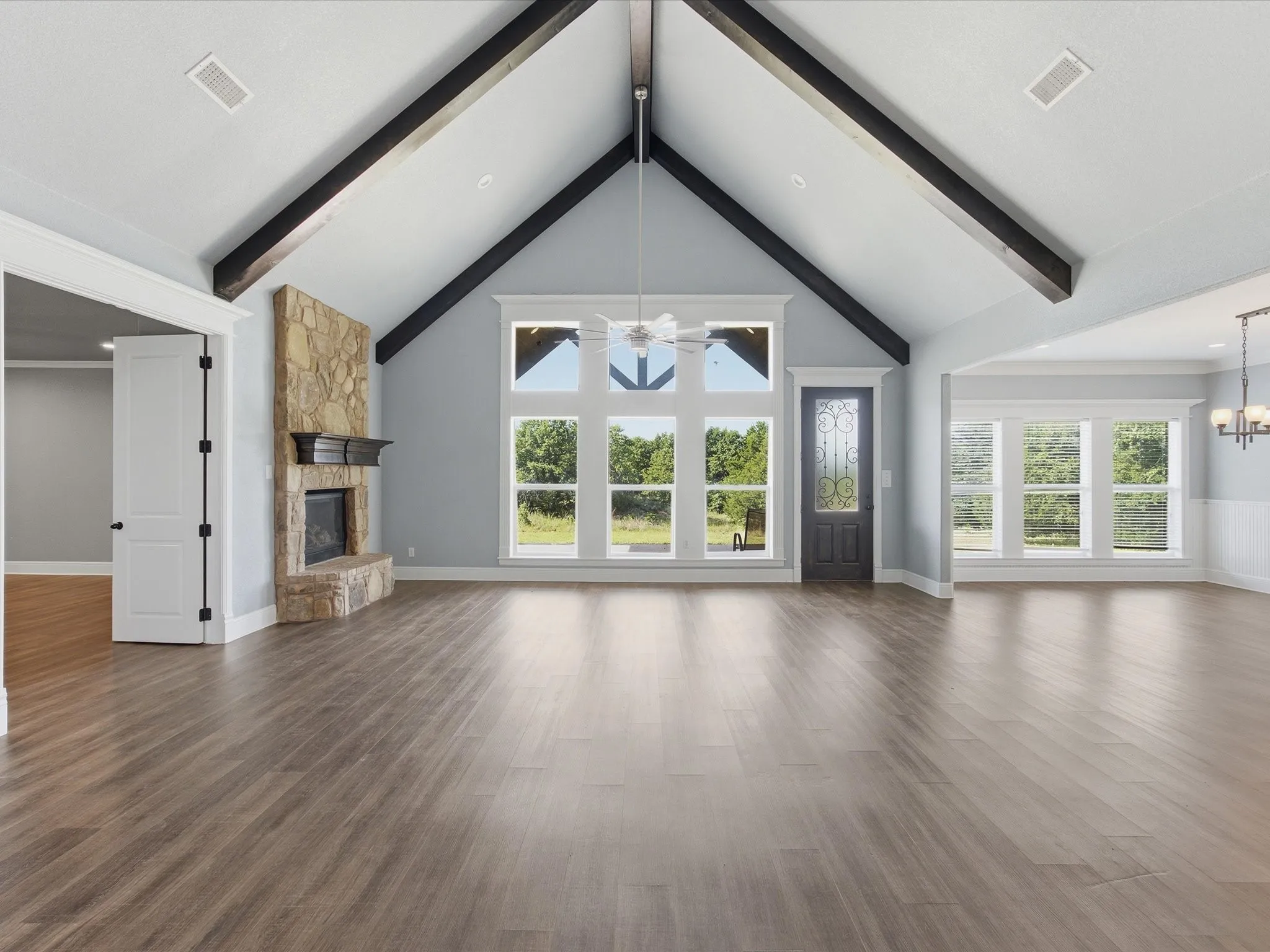 Single Family Residence For Sale in Wise County , 910 County Road 1111, Decatur, Texas 76234, 3 Bedroom, 4 Bathroom, 3 Garage spaces, 4,180 Sqft, built in 2015, mls#21303921, Real Estate Agent in Decatur, Homes For Sale in Wise county, Homes For Sale in Decatur, Realtor in Decatur Texas, Real Estate Brokerage Independent Realty Texas, Luminita Cordes Realtor