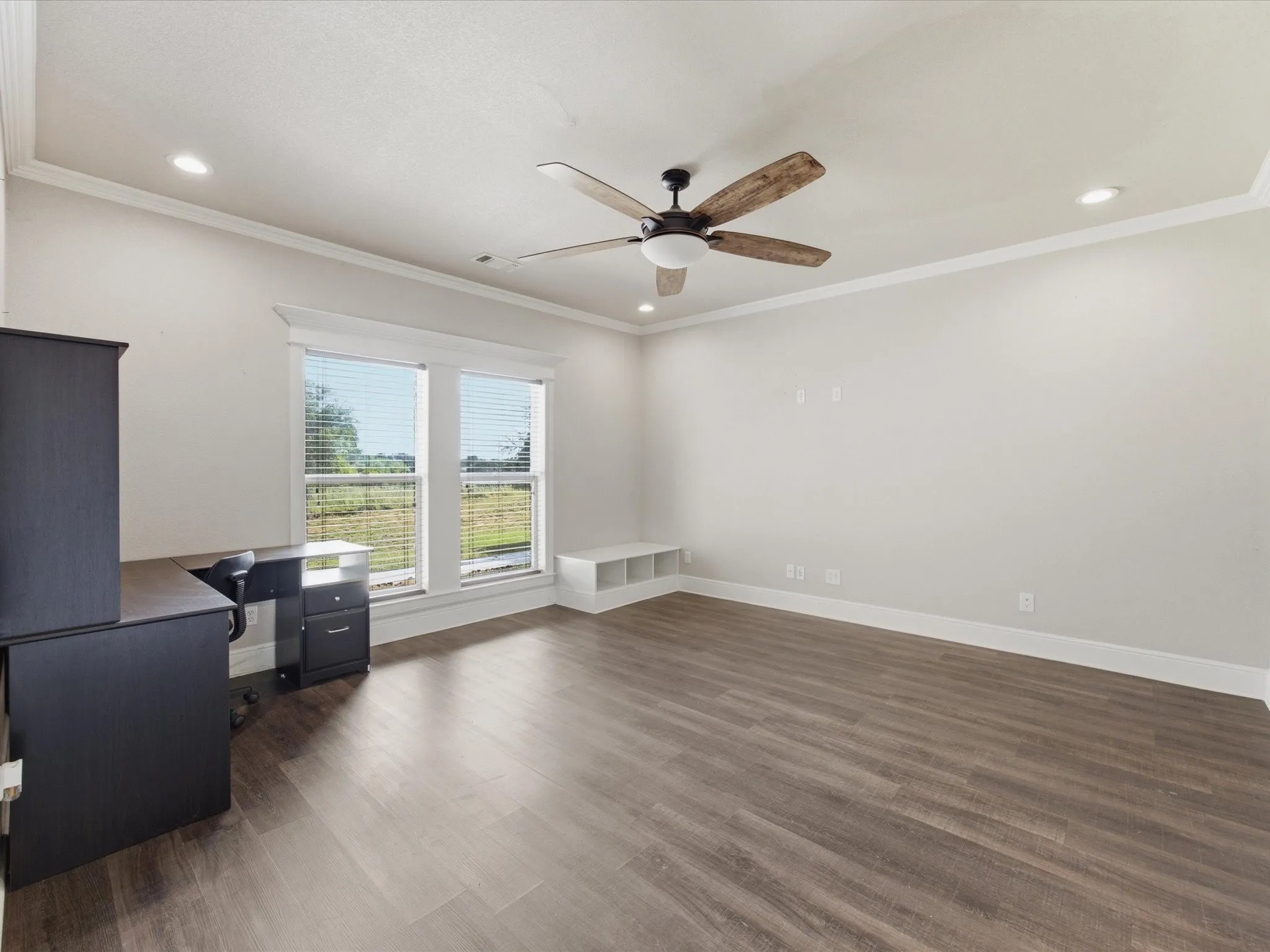 Single Family Residence For Sale in Wise County , 910 County Road 1111, Decatur, Texas 76234, 3 Bedroom, 4 Bathroom, 3 Garage spaces, 4,180 Sqft, built in 2015, mls#21303921, Real Estate Agent in Decatur, Homes For Sale in Wise county, Homes For Sale in Decatur, Realtor in Decatur Texas, Real Estate Brokerage Independent Realty Texas, Luminita Cordes Realtor