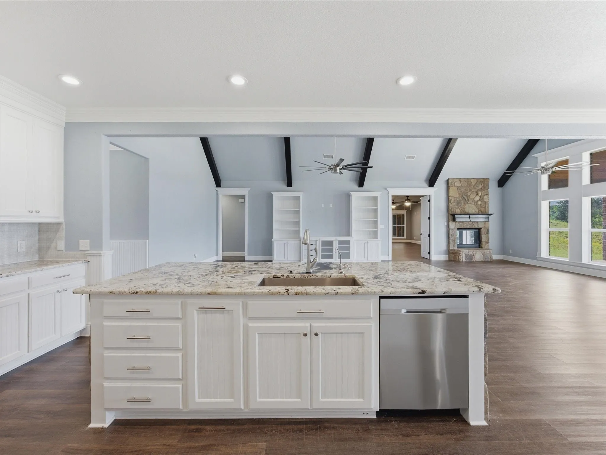 Single Family Residence For Sale in Wise County , 910 County Road 1111, Decatur, Texas 76234, 3 Bedroom, 4 Bathroom, 3 Garage spaces, 4,180 Sqft, built in 2015, mls#21303921, Real Estate Agent in Decatur, Homes For Sale in Wise county, Homes For Sale in Decatur, Realtor in Decatur Texas, Real Estate Brokerage Independent Realty Texas, Luminita Cordes Realtor