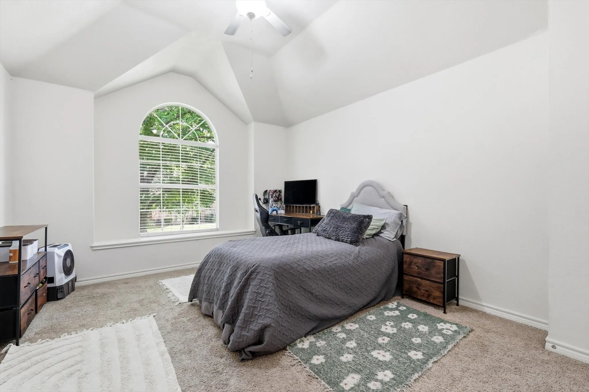 Single Family Residence For Sale in Collin County , 15226 Preachers Lane, Frisco, Texas 75035, 5 Bedroom, 4 Bathroom, 2 Garage spaces, 3,857 Sqft, built in 2005, mls#21289818, Real Estate Agent in Frisco, Homes For Sale in Collin county, Homes For Sale in Frisco, Realtor in Frisco Texas, Real Estate Brokerage Independent Realty Texas, Luminita Cordes Realtor