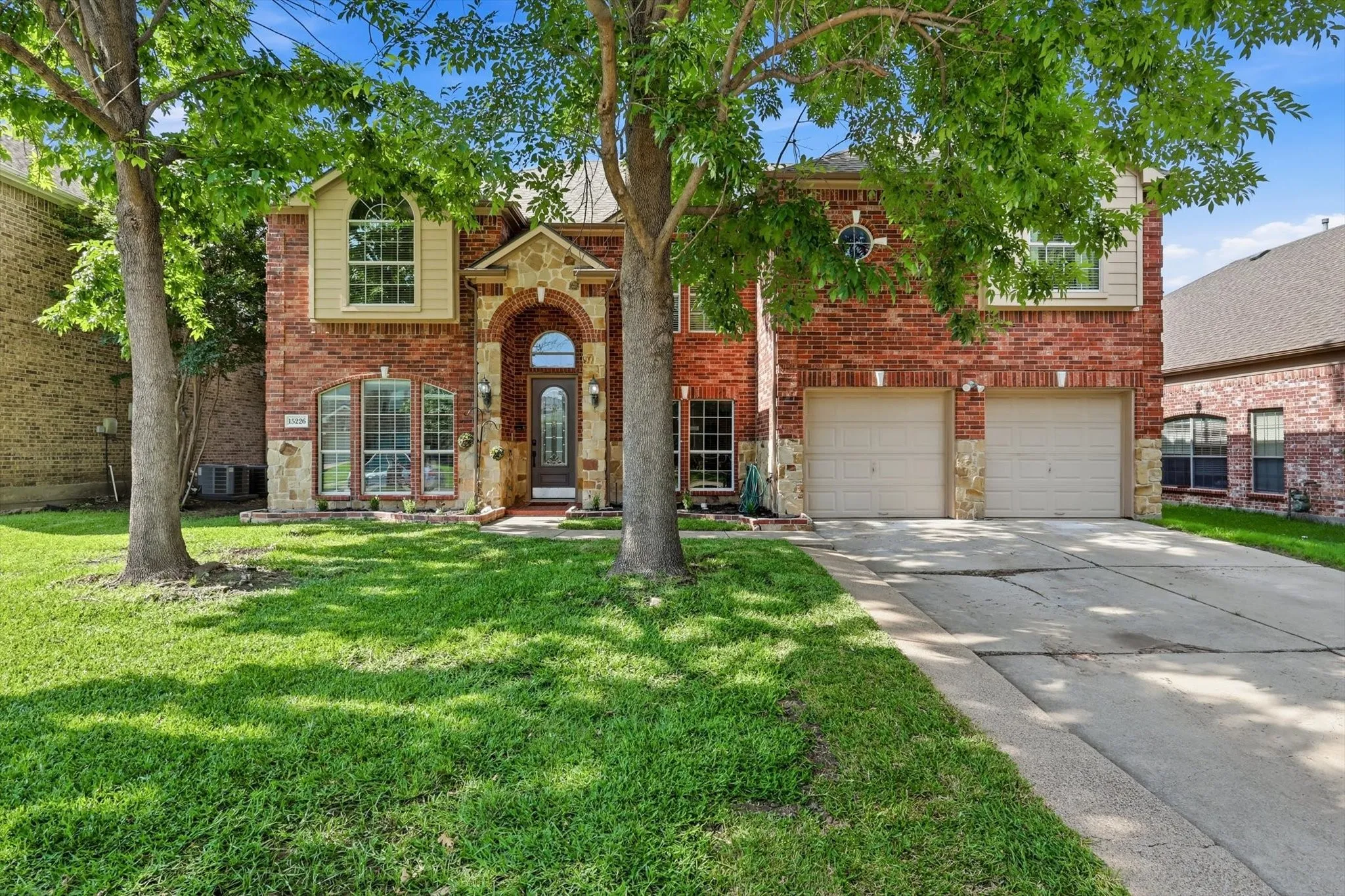 Single Family Residence For Sale in Collin County , 15226 Preachers Lane, Frisco, Texas 75035, 5 Bedroom, 4 Bathroom, 2 Garage spaces, 3,857 Sqft, built in 2005, mls#21289818, Real Estate Agent in Frisco, Homes For Sale in Collin county, Homes For Sale in Frisco, Realtor in Frisco Texas, Real Estate Brokerage Independent Realty Texas, Luminita Cordes Realtor