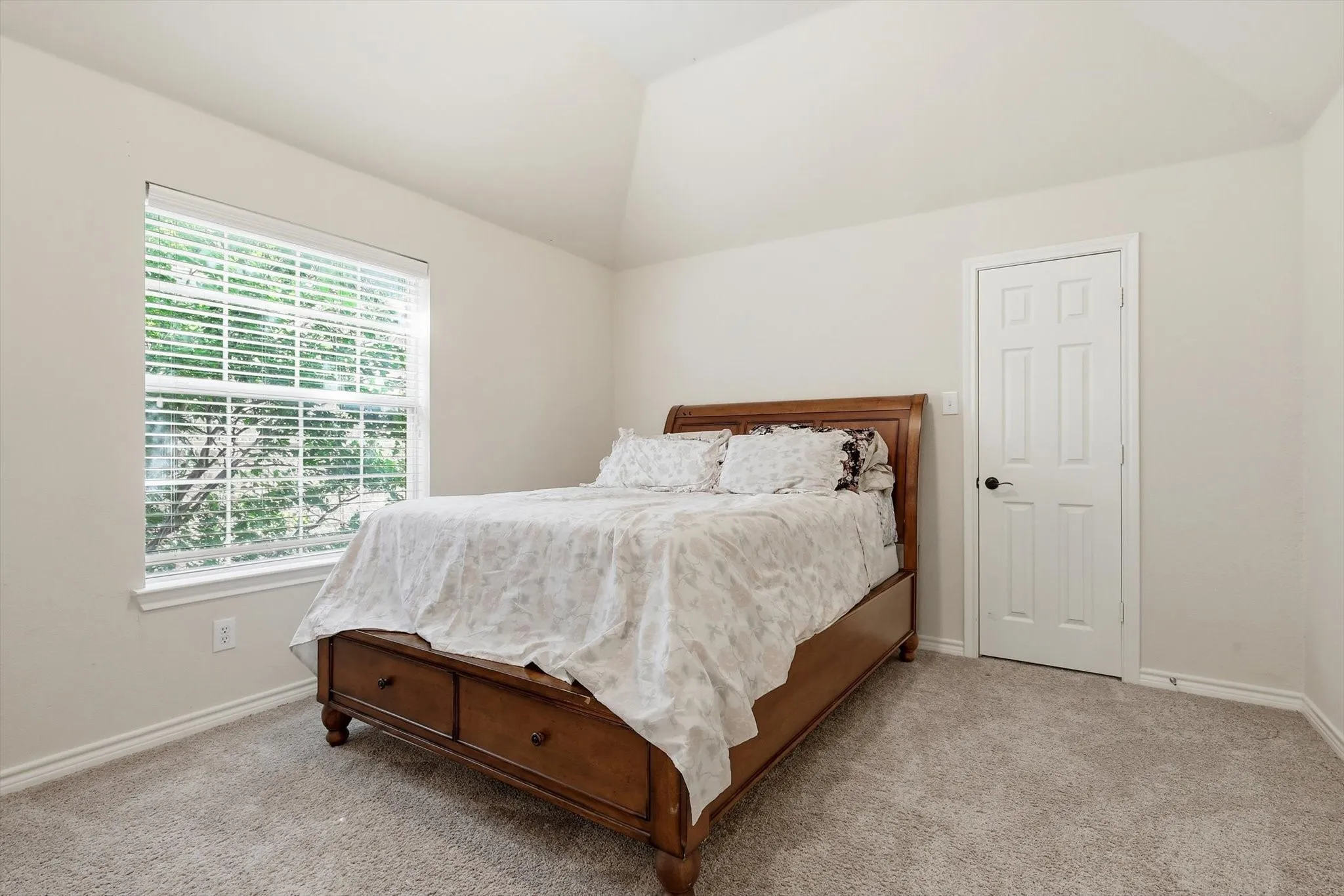 Single Family Residence For Sale in Collin County , 15226 Preachers Lane, Frisco, Texas 75035, 5 Bedroom, 4 Bathroom, 2 Garage spaces, 3,857 Sqft, built in 2005, mls#21289818, Real Estate Agent in Frisco, Homes For Sale in Collin county, Homes For Sale in Frisco, Realtor in Frisco Texas, Real Estate Brokerage Independent Realty Texas, Luminita Cordes Realtor